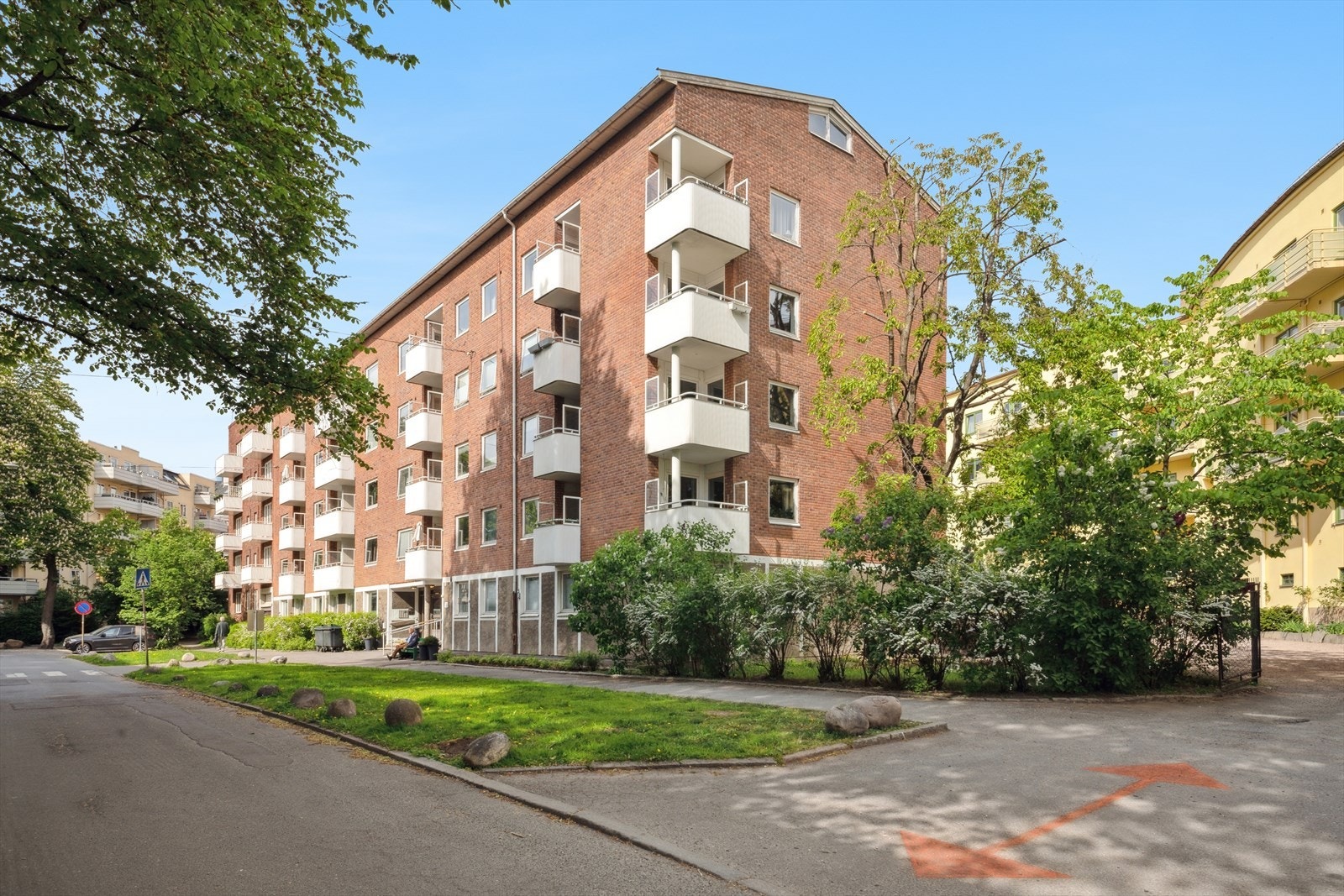 Her har du anledning til å bo tilbaketrukket, med umiddelbar nærhet til det du skulle trenge i hverdagen. Galleribilde