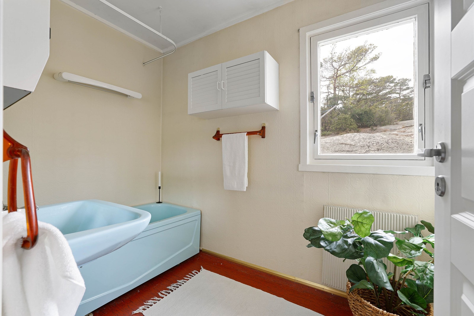 Nytt dørblad er installert også til badet. Galleribilde