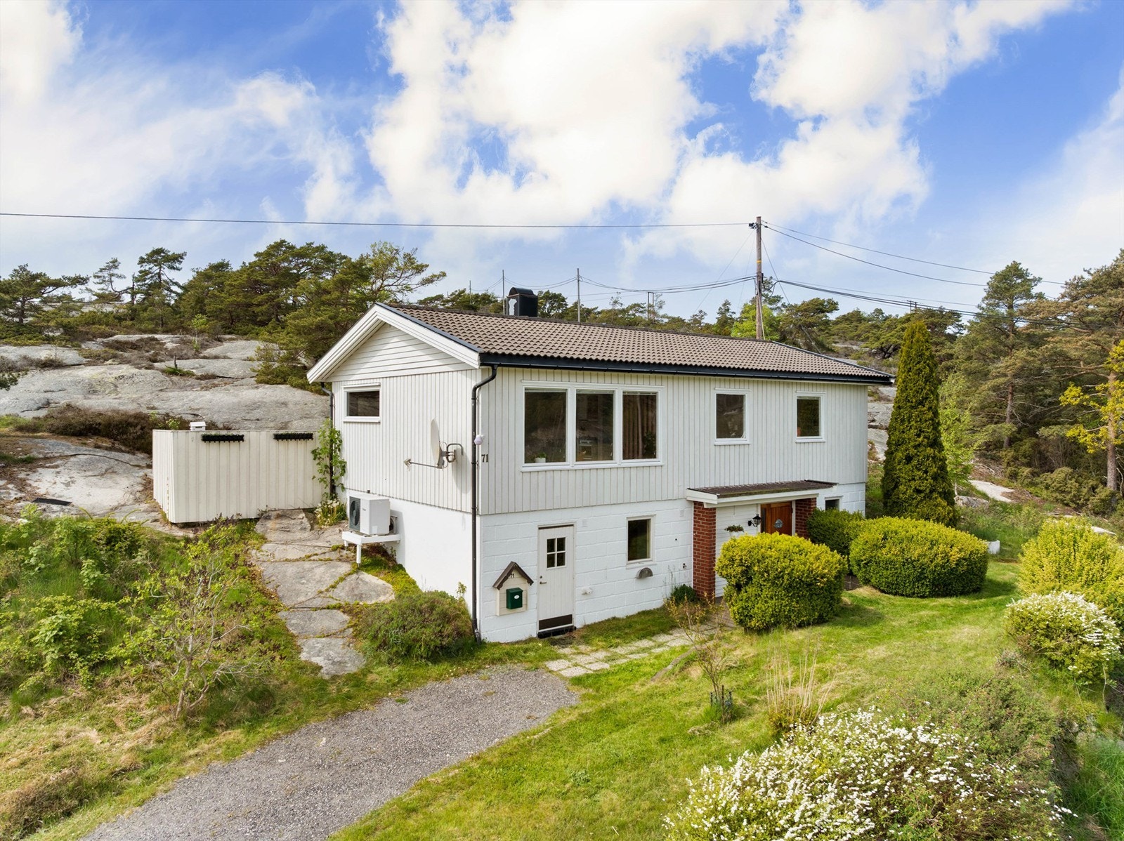 Utgårdsveien 71 presenteres av Per-Espen Omberg i Krogsveen. Galleribilde