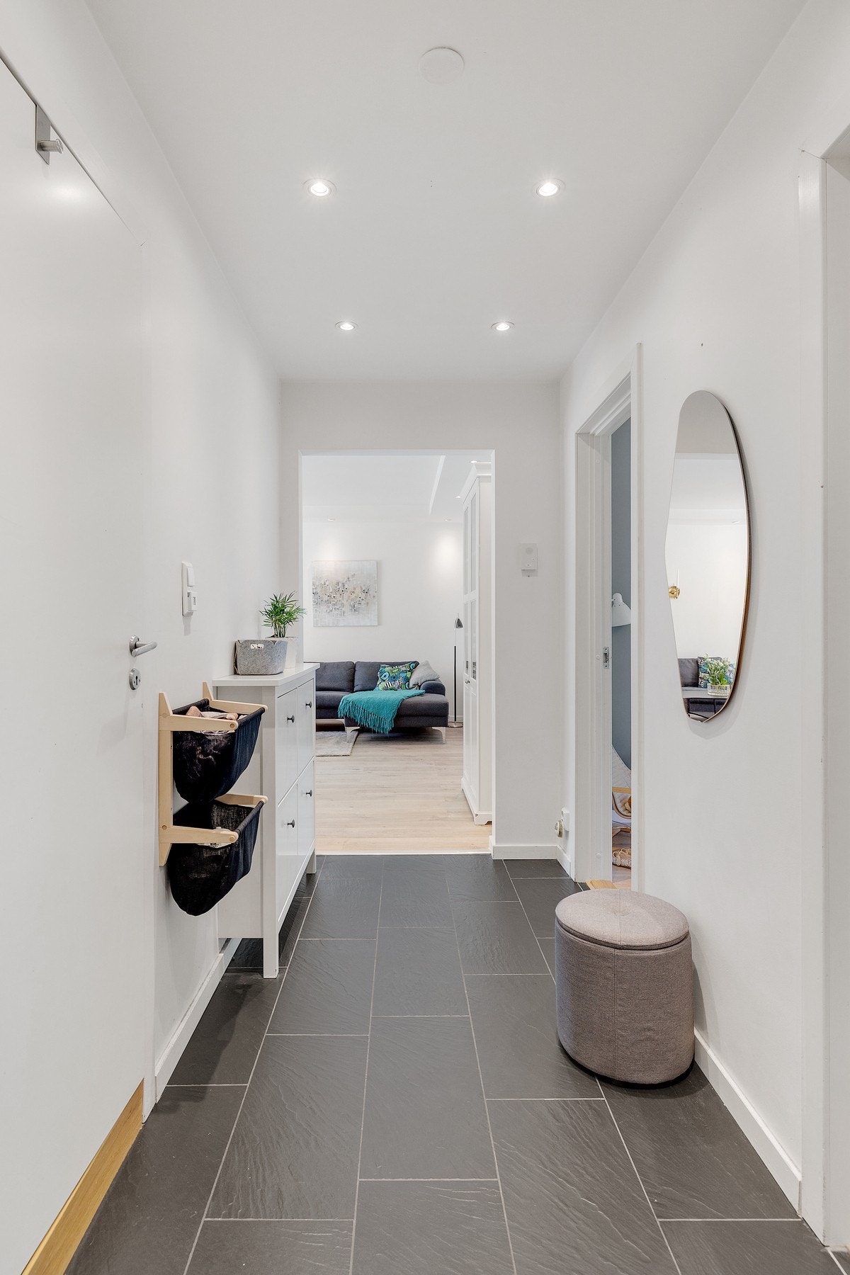 Entré. Galleribilde