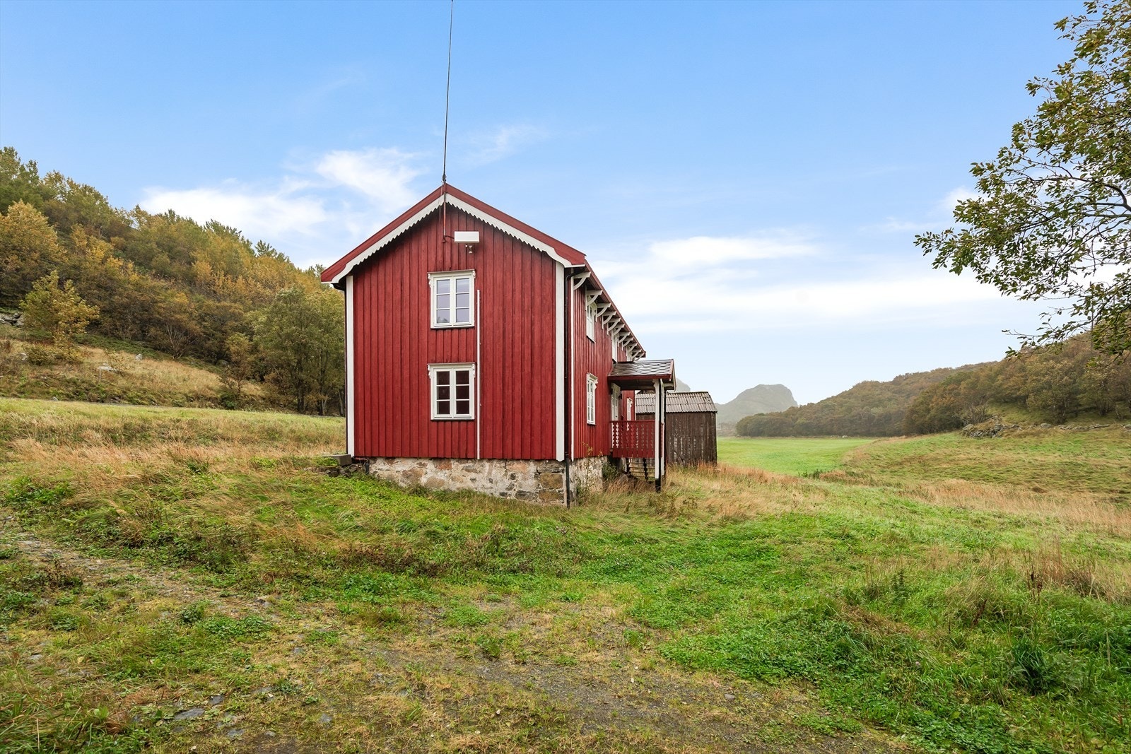 Tomten er på hele 3192 m². Galleribilde