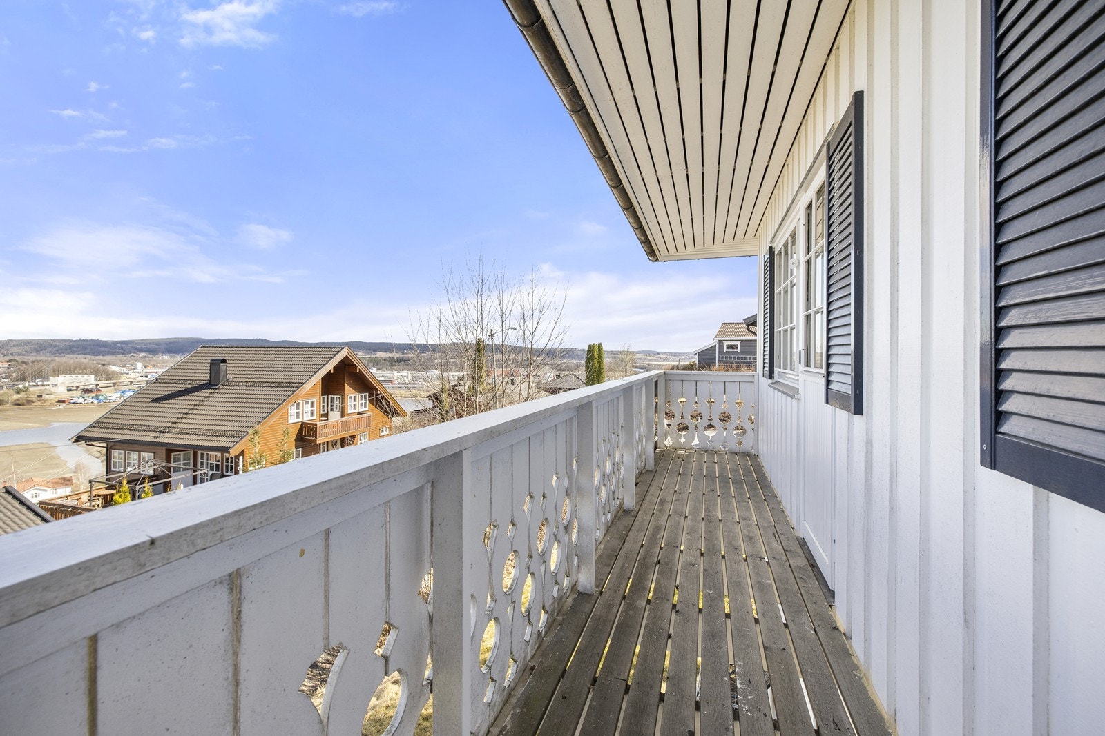 Fra soverommet er det utgang til en luftebalkong på 7 m². Galleribilde