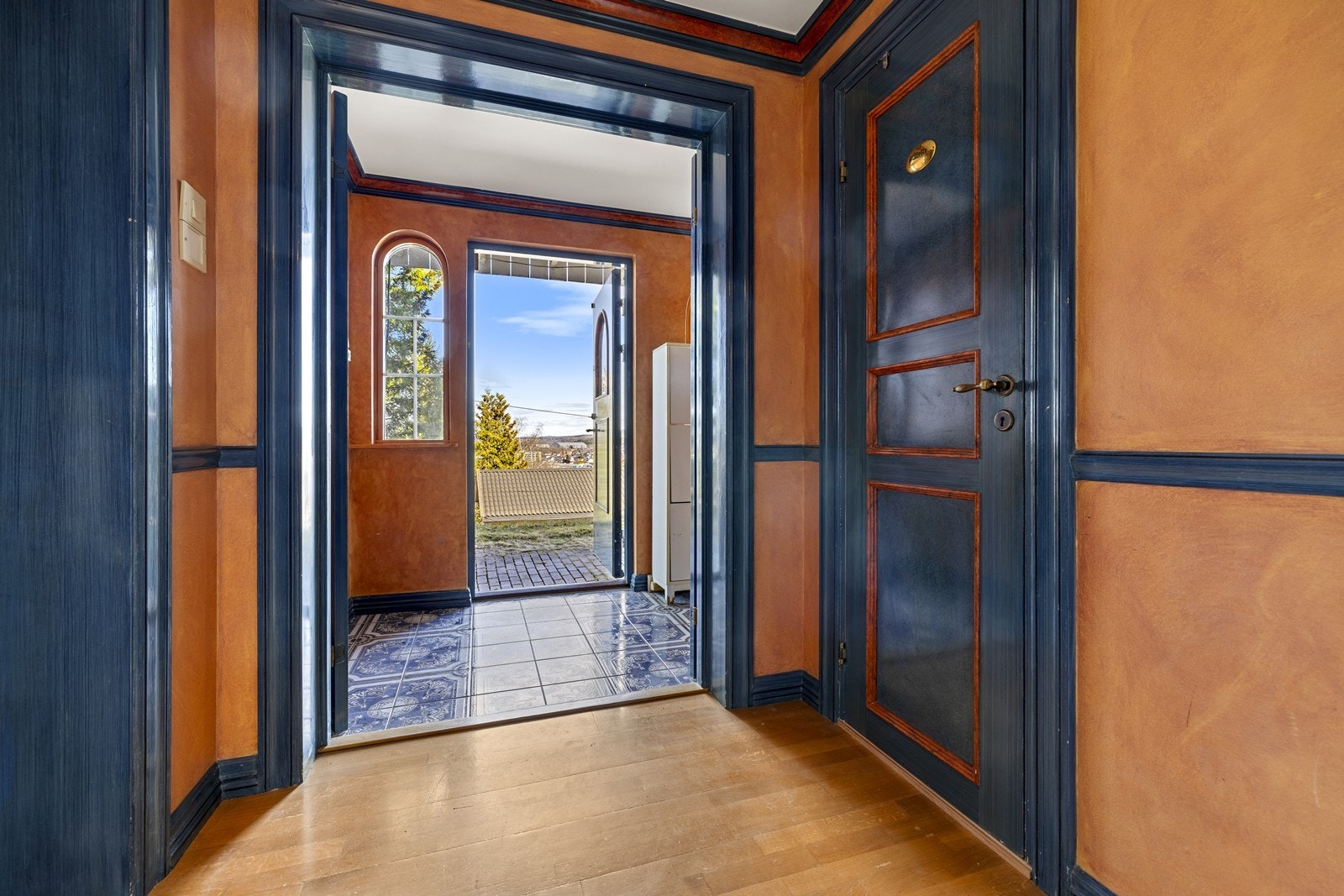 Flott inngangsparti med stilfulle detaljer. Galleribilde