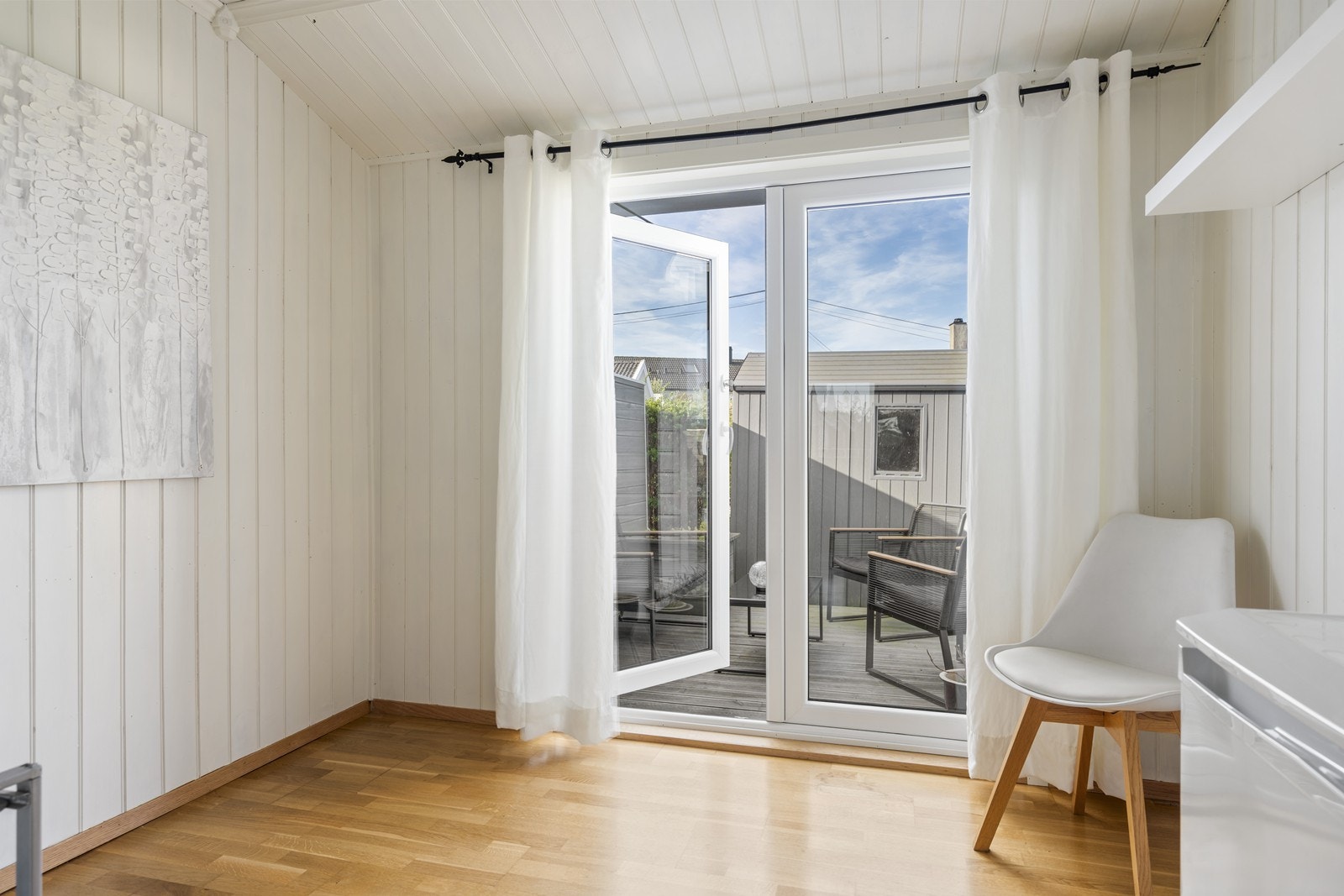 Soverom nummer 3. Direkte utgang til terrasse. Galleribilde