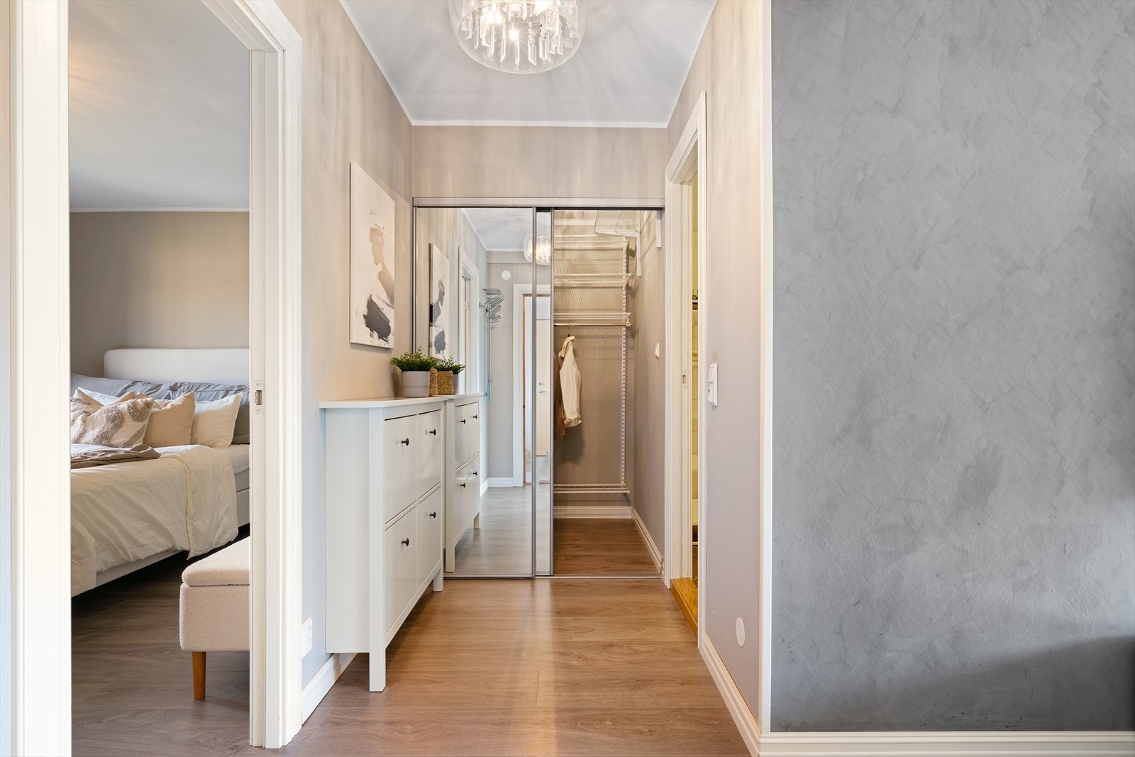 - Entréen/gangen måler 4,1m² - Galleribilde