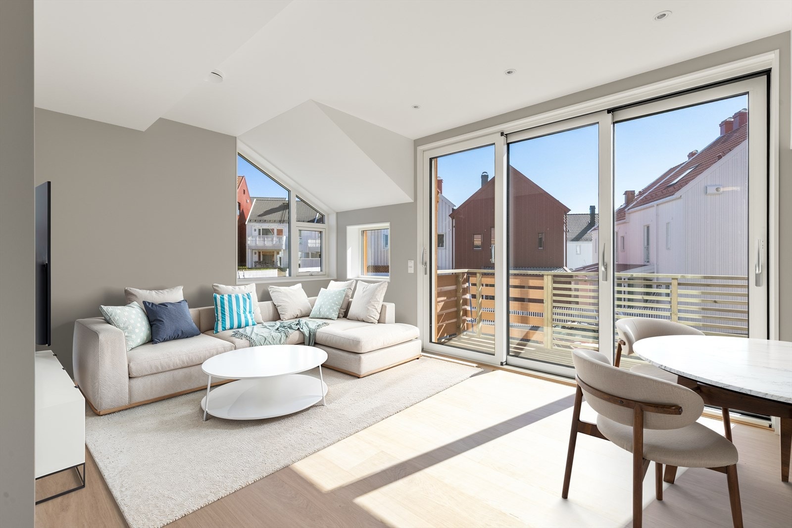 Velkommen til en smart og nybygget leilighet i Solsiden 1A. Galleribilde