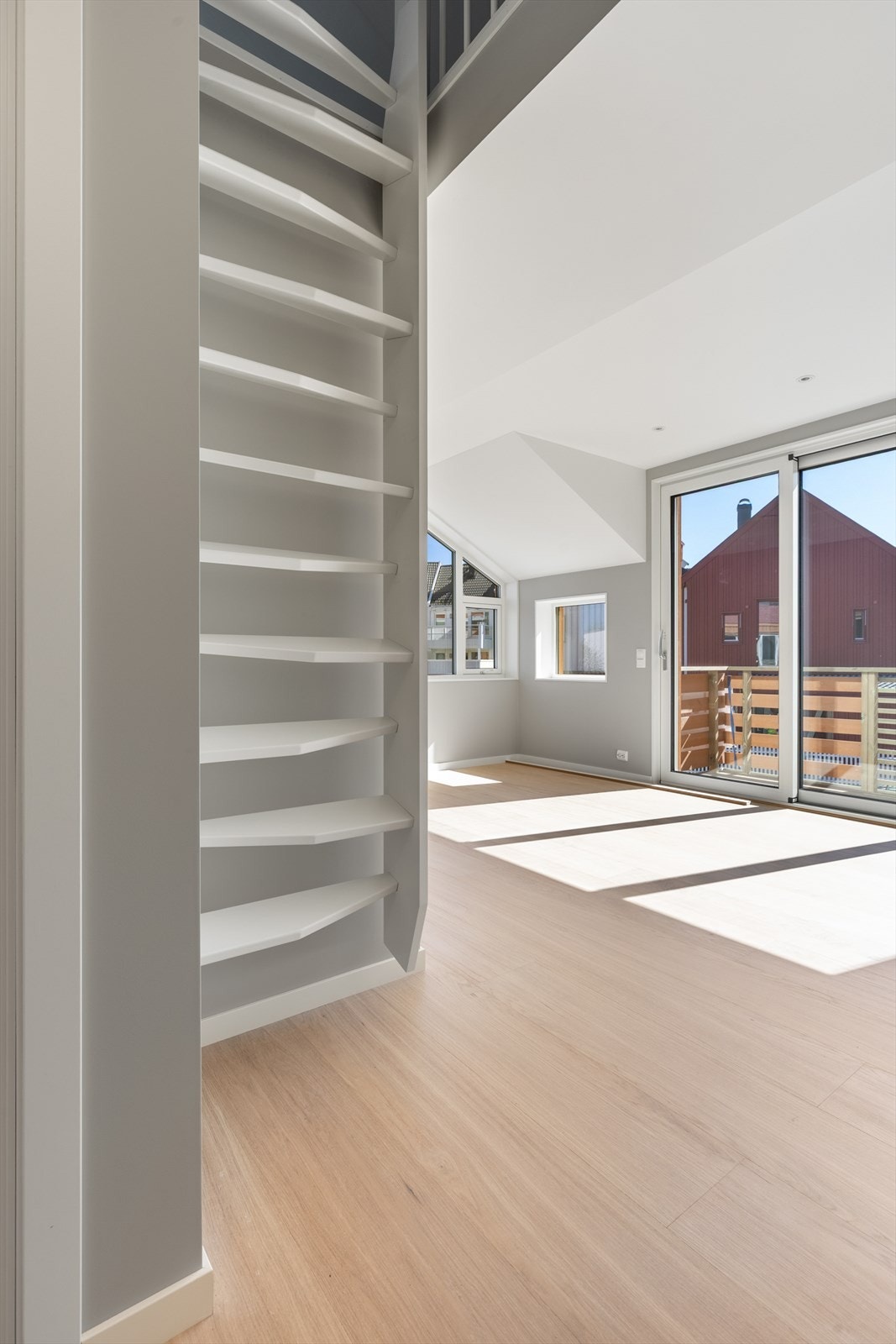 Uttrekkbar trapp til stor hems Galleribilde