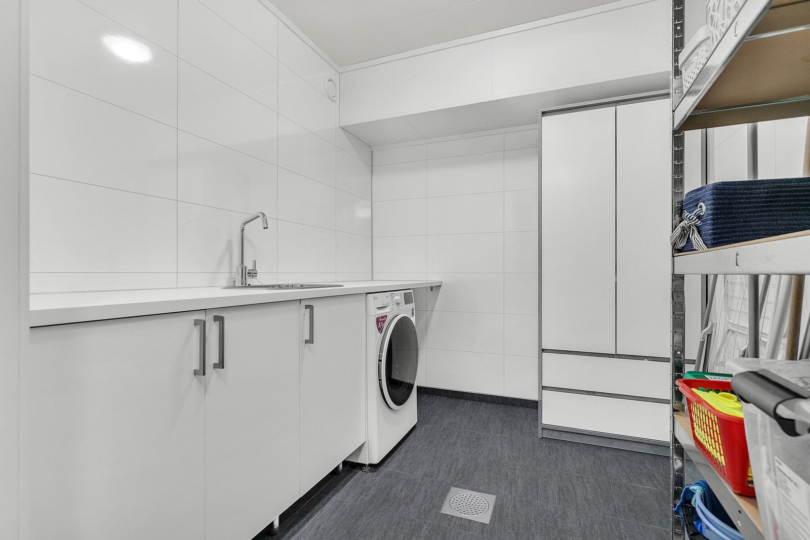 Vaskerom Galleribilde