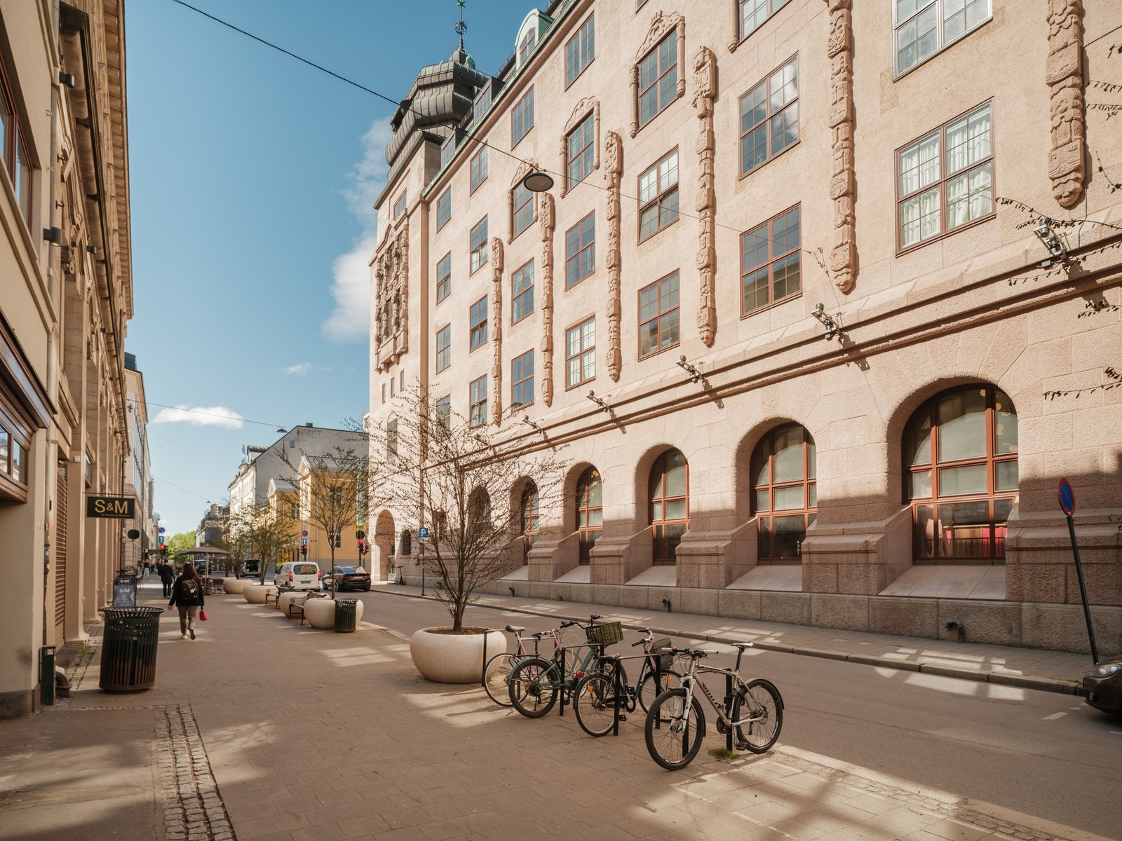 Sentralt og populært område med kort avstand til alt man trenger i hverdagen. Galleribilde