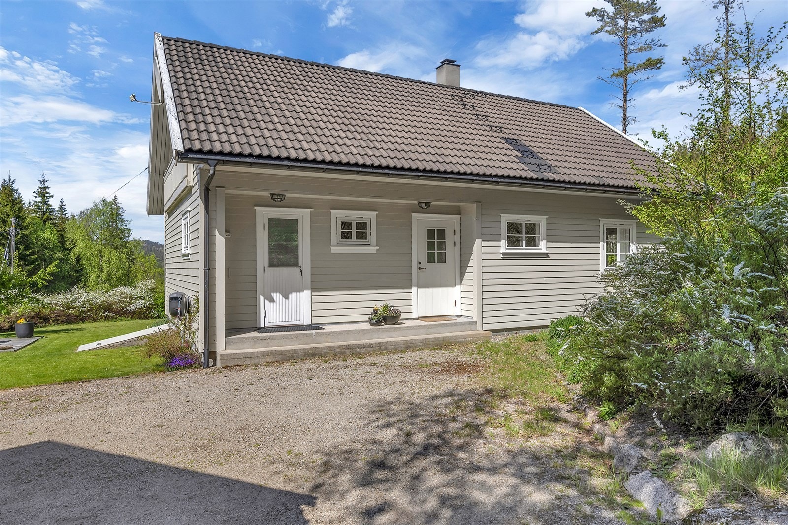 Inngangsparti til entré og vaskerom. Galleribilde