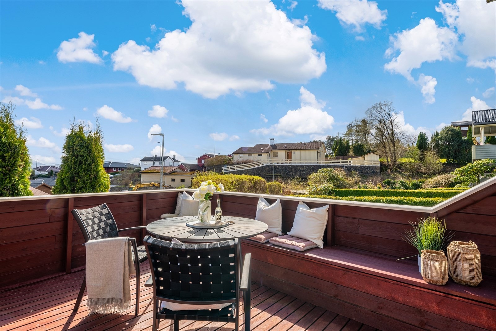 - Leiligheten har en fantastisk terrasse på hele 33,7 m² - Galleribilde