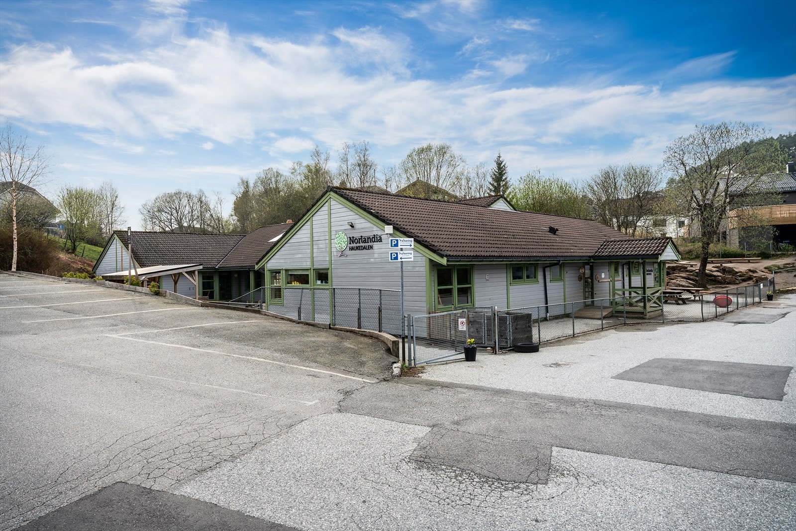 - Kort gange til flere barnehager og skoler - Galleribilde