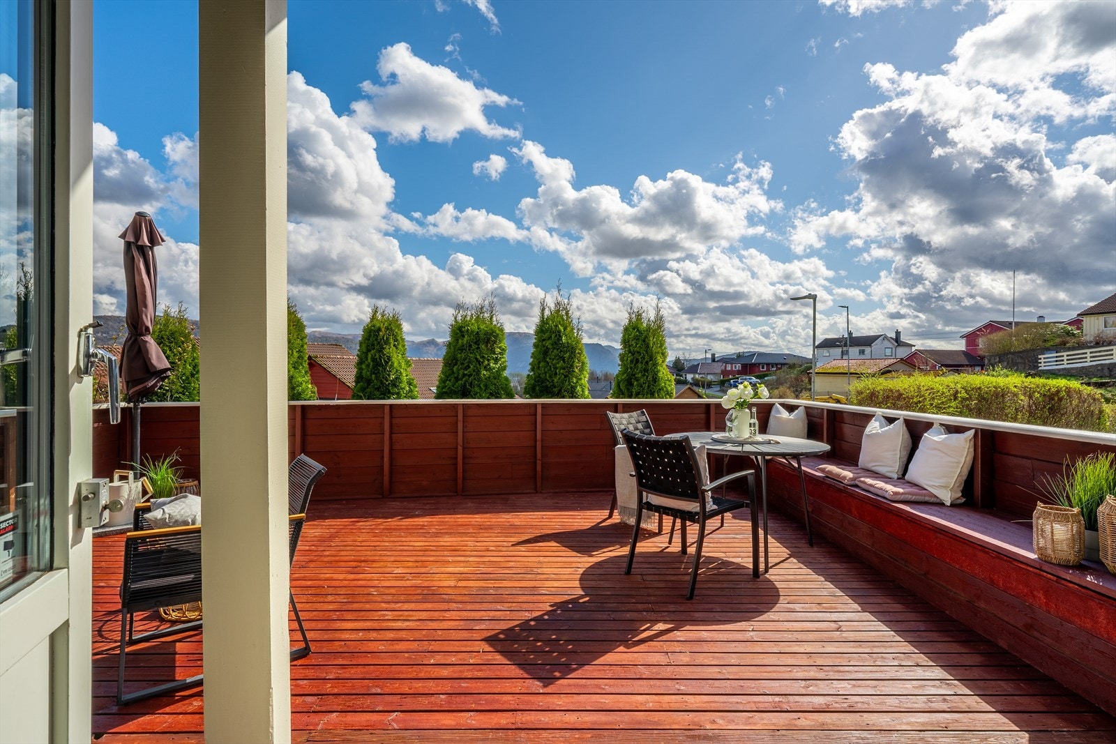 - En av borettslagets fineste gater med et fantastisk bomiljø - Galleribilde