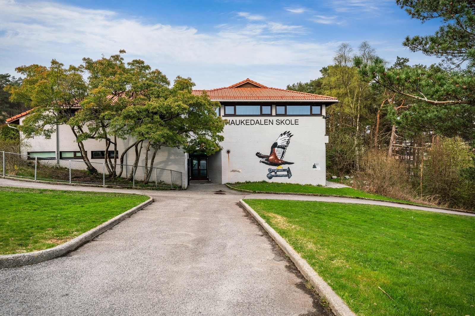 - Ca. 10 minutters gange til Haukedalen skole - Galleribilde
