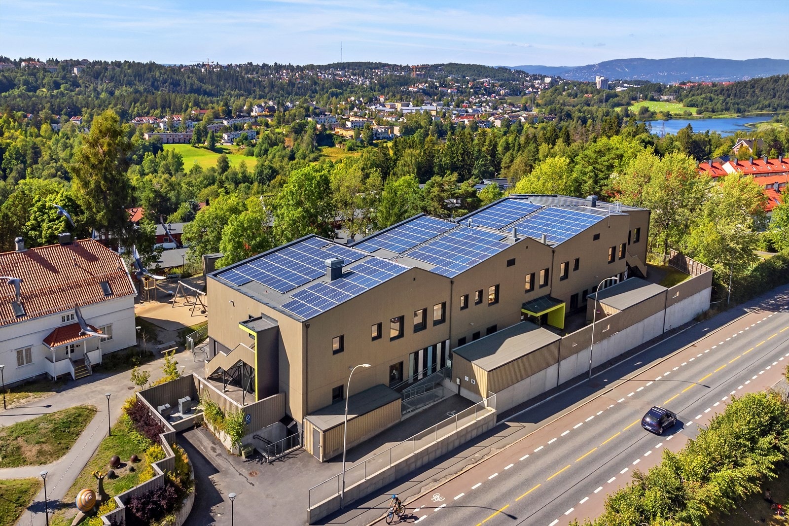 Bogerud gård og barnehage ligger også innen gangavstand Galleribilde