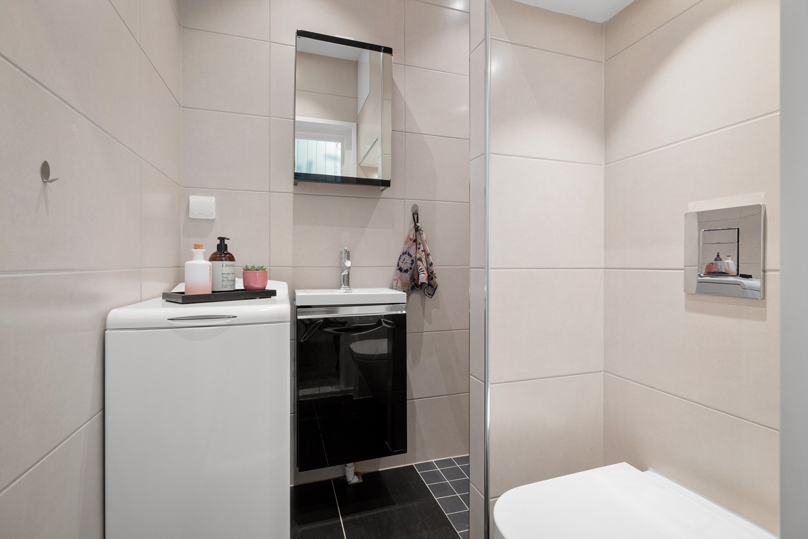 Lekker og moderne bad fra 2015 Galleribilde