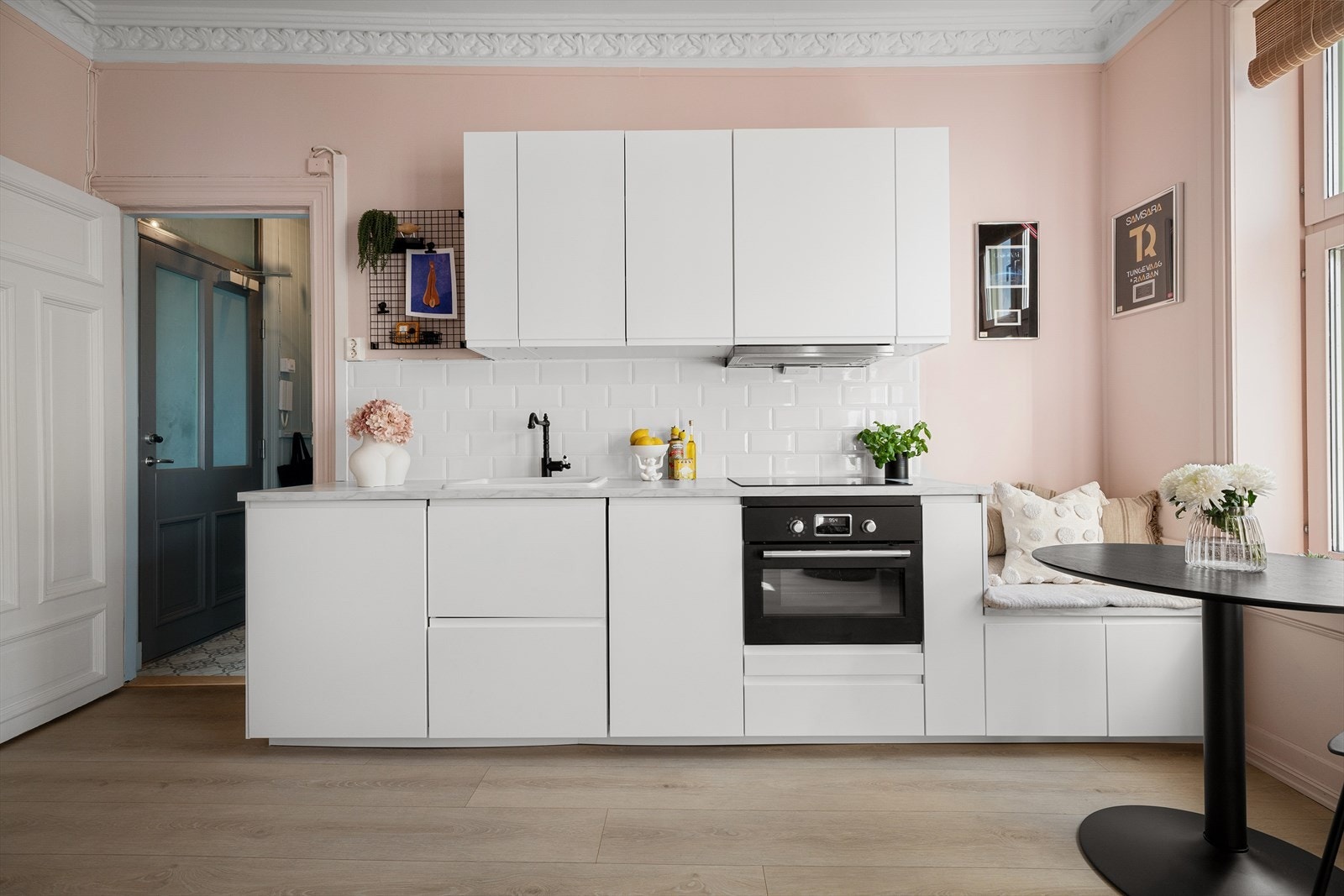 Nydelig kjøkken fra 2023 med lekre detaljer. Galleribilde