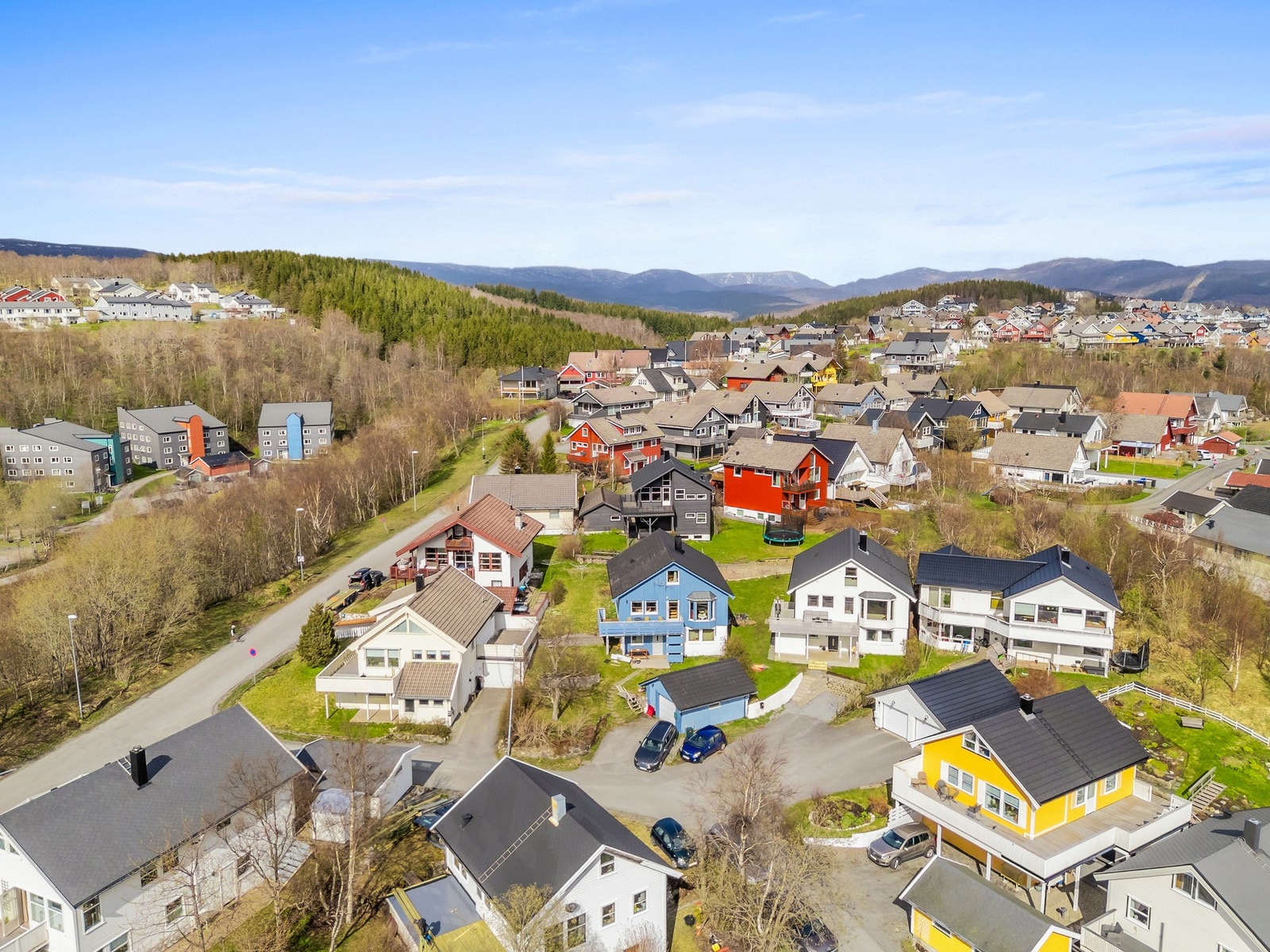 Velkommen til Greisdalsveien 59 - En meget innholdsrik enebolig med fin plassering i blindvei og høy standard Galleribilde