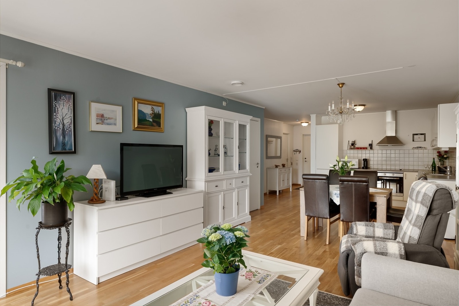 God plass til diverse stuemøblement. Galleribilde