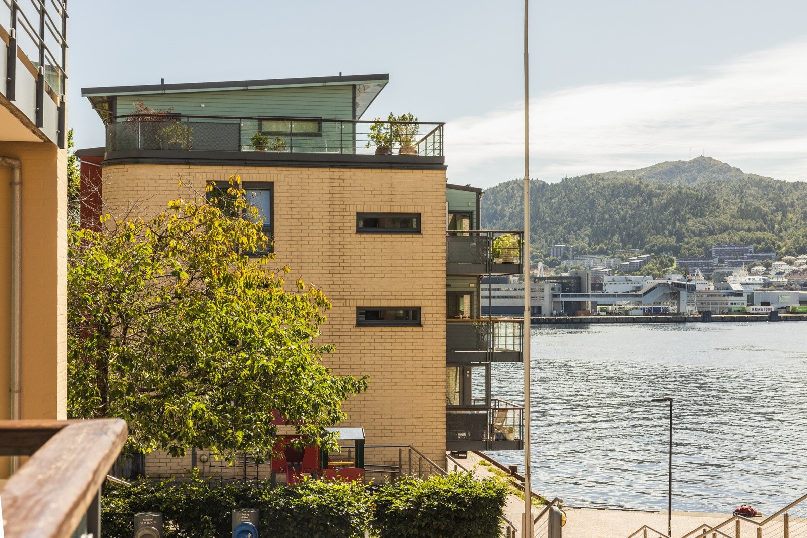 Her kan man virkelig nyte de fine dagene Bergen kan by på. Galleribilde