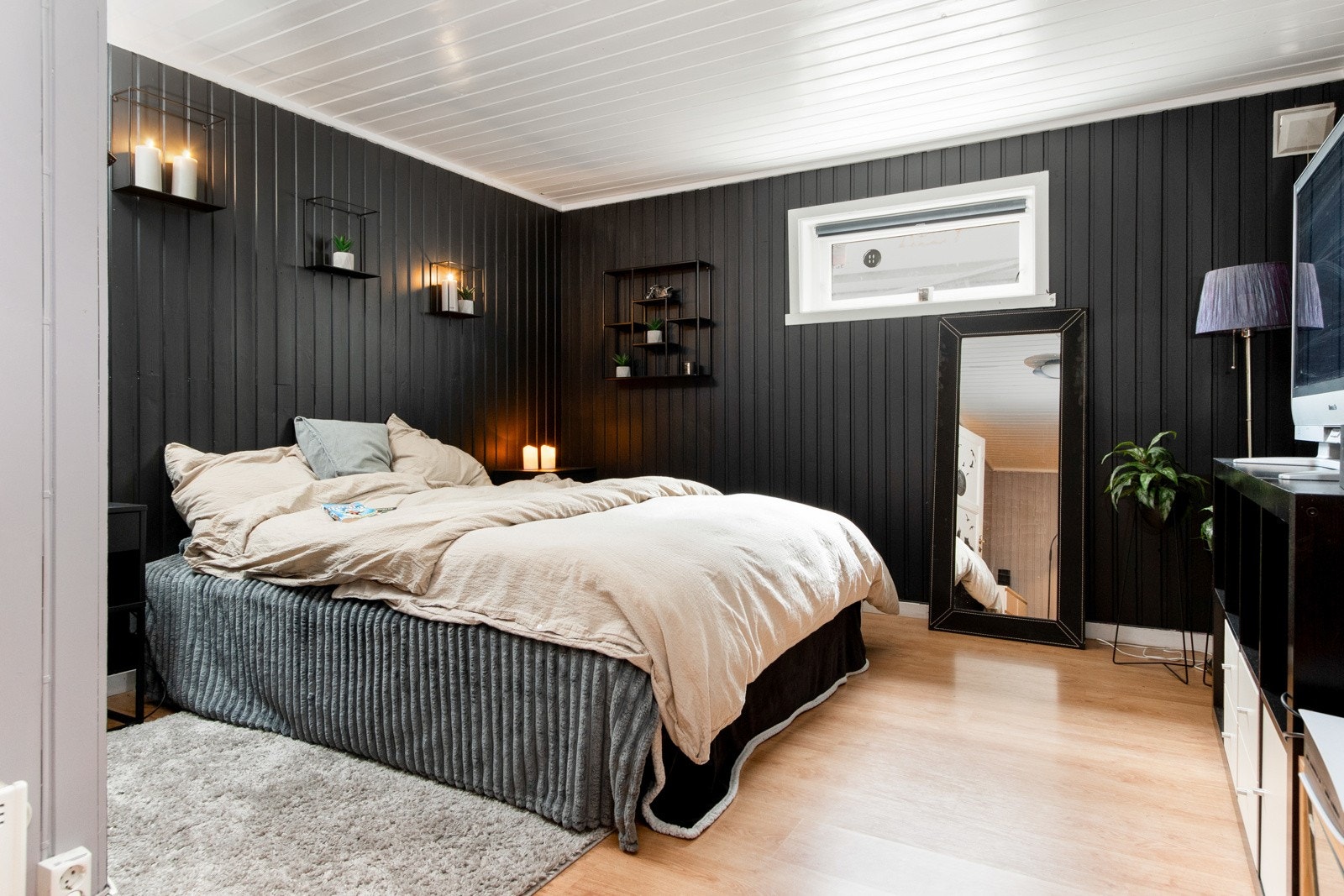 Oppholdsrom i kjeller må bruksendres for å være godkjent for varig opphold. Galleribilde