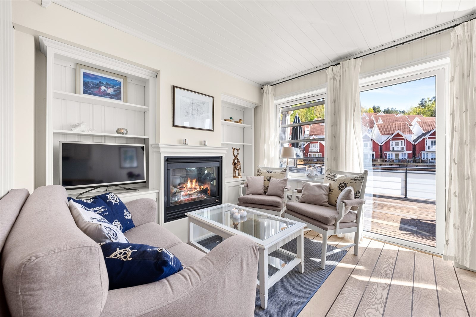 Sømløs overgang mellom inne- og uterom. Galleribilde