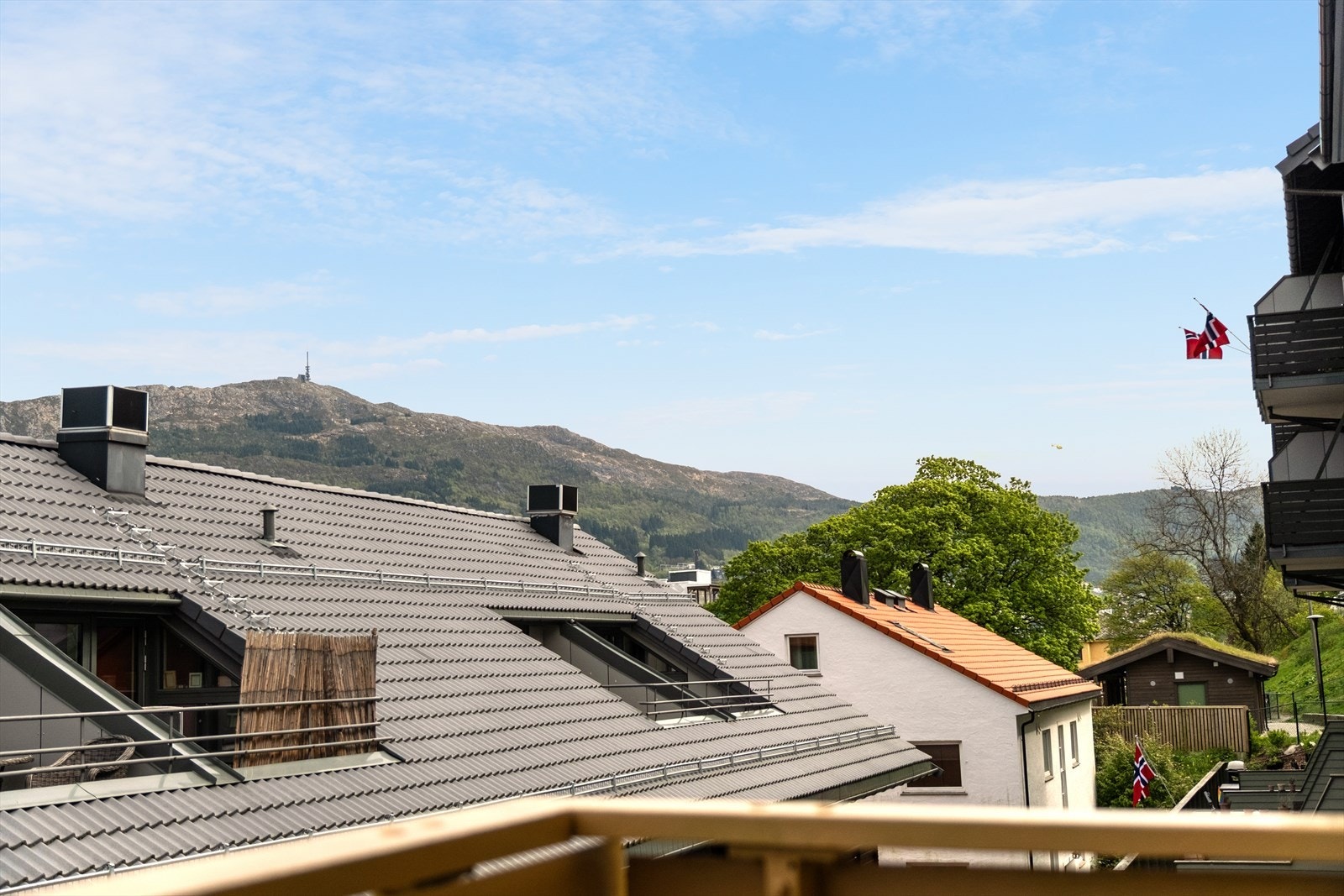 Her kan en se toppen av vakre Ulriken - et av bergens mest populære turområder. Galleribilde