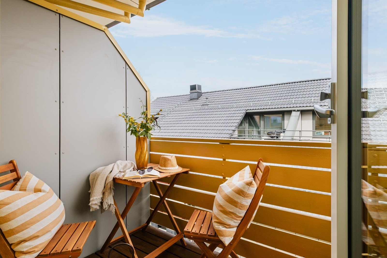 Koselig balkong med tilkomst fra soverom! Galleribilde