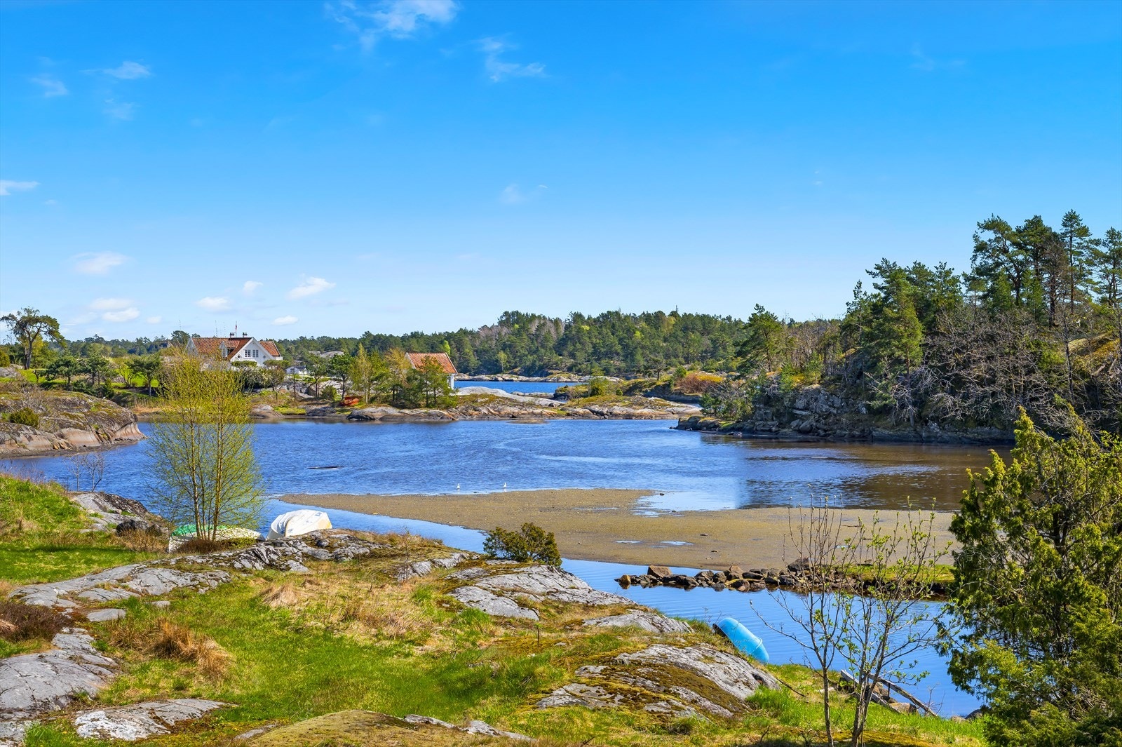 Utsikt fra eiendommen. Galleribilde