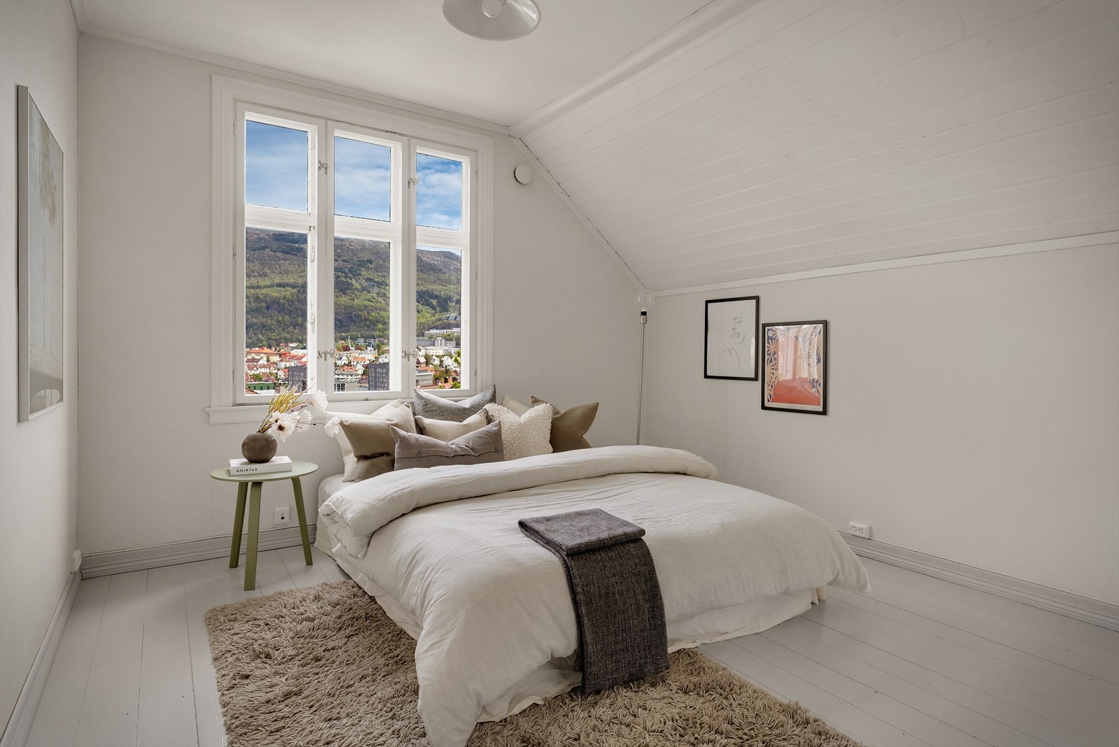 - Soverom 1 måler 11,2m² - Galleribilde