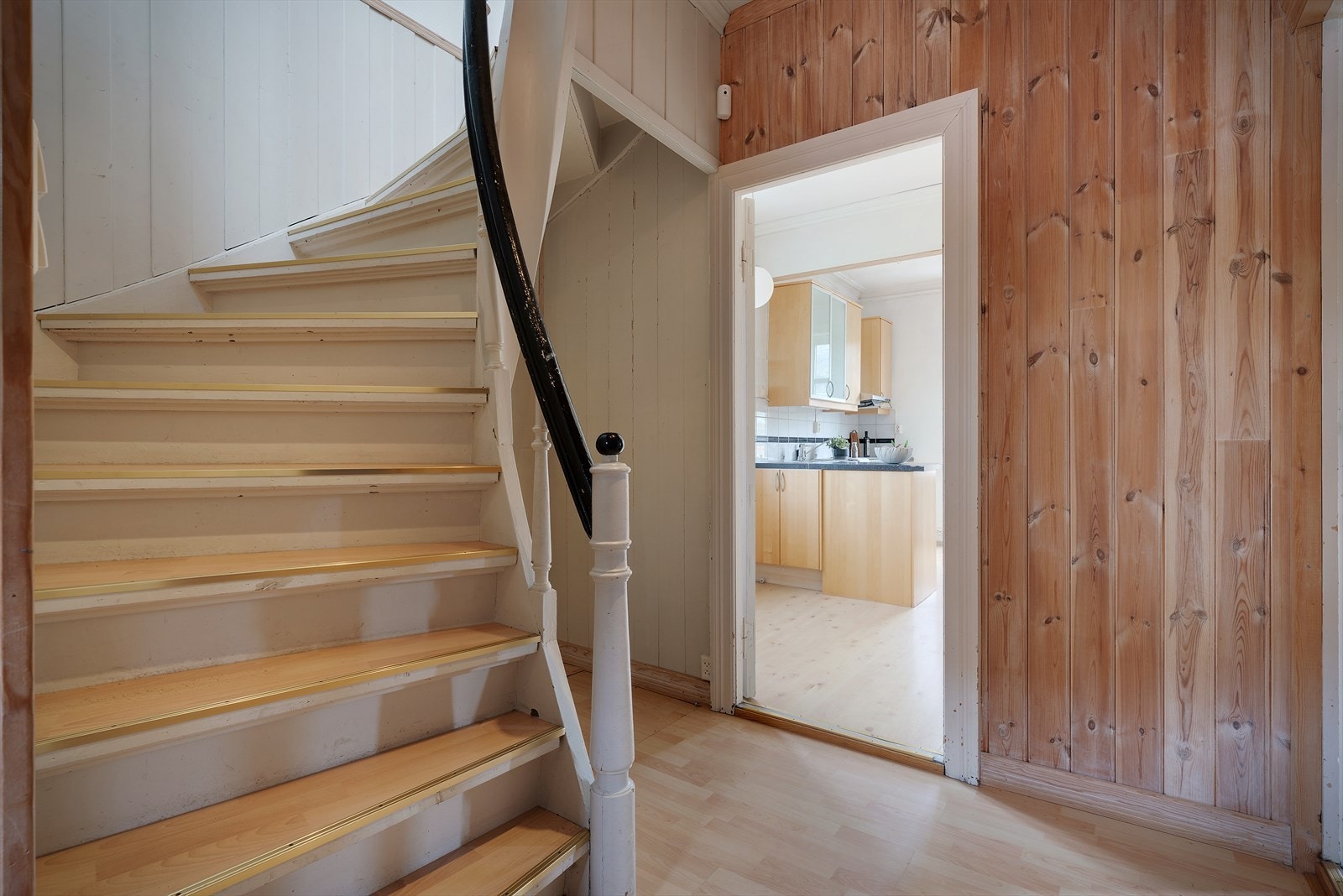 - Gangen måler 5,9m² - Galleribilde