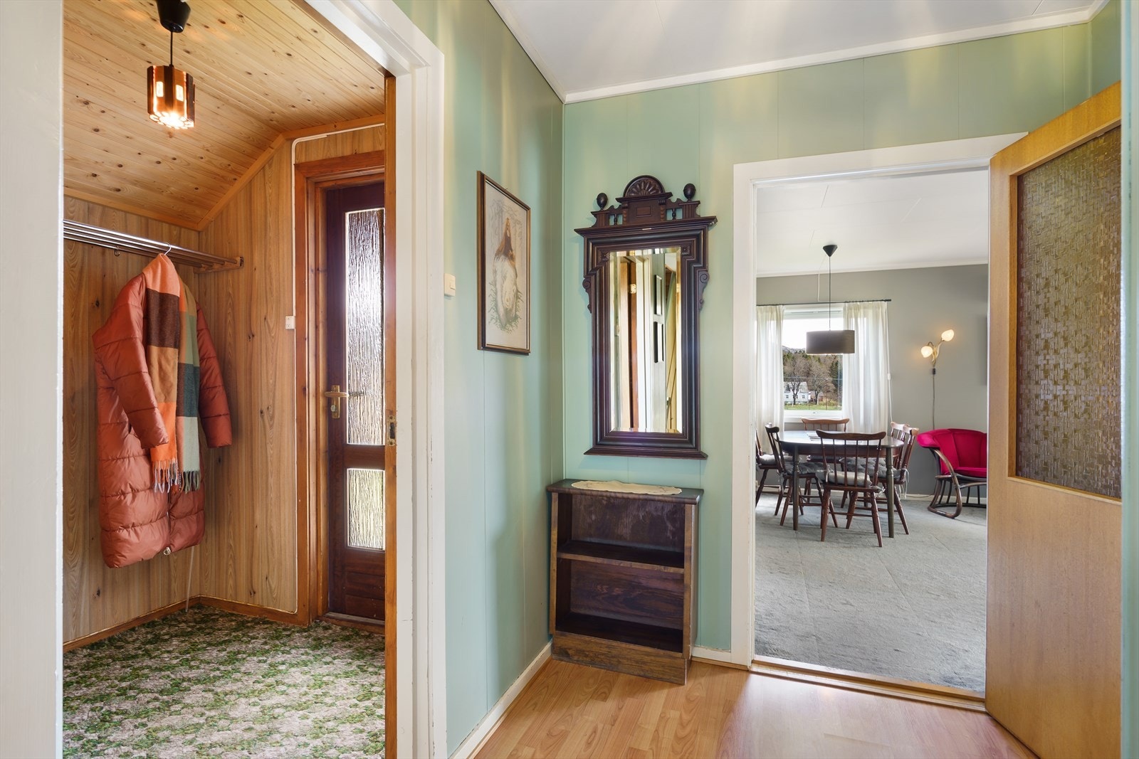 Enebolig fra 1915 med tilbygg fra 1962 - en bolig med særpreg, sjel og godt med plass. Galleribilde