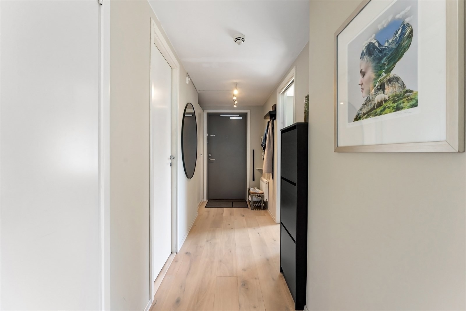 Leiligheten disponerer også en kjellerbod og det er heisadkomst til alle plan i bygget Galleribilde