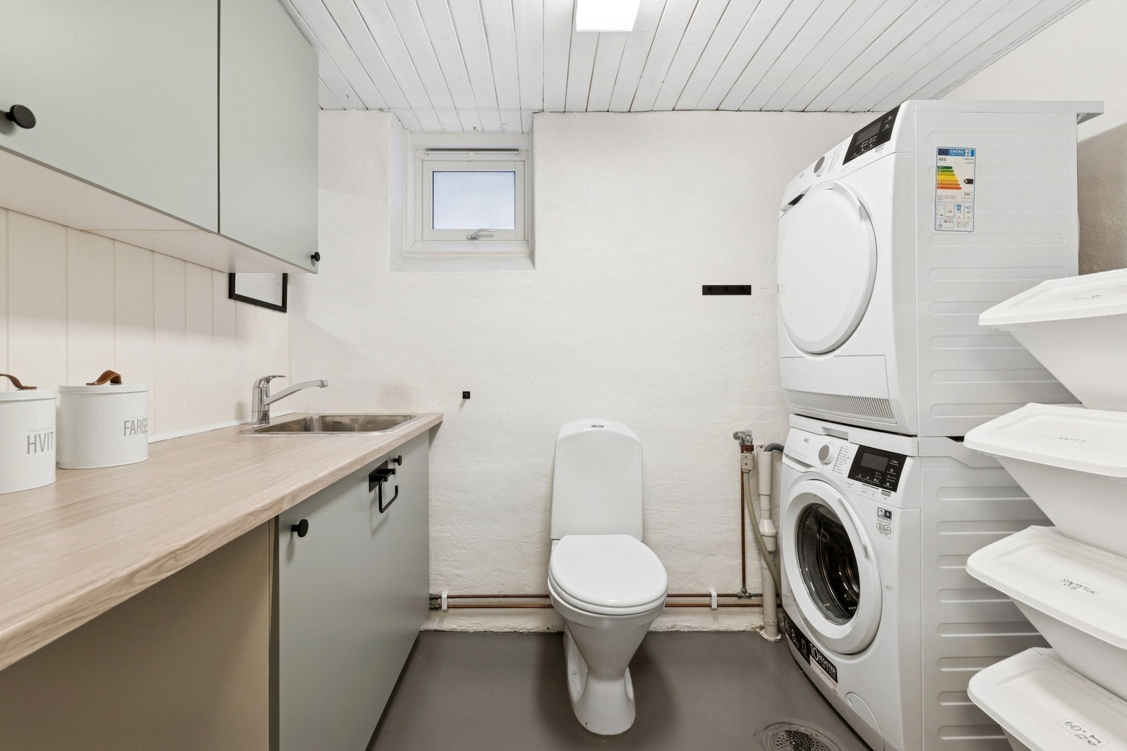 Bod omgjort til vaskerom. Ikke godkjent hos Bodø kommune. Galleribilde