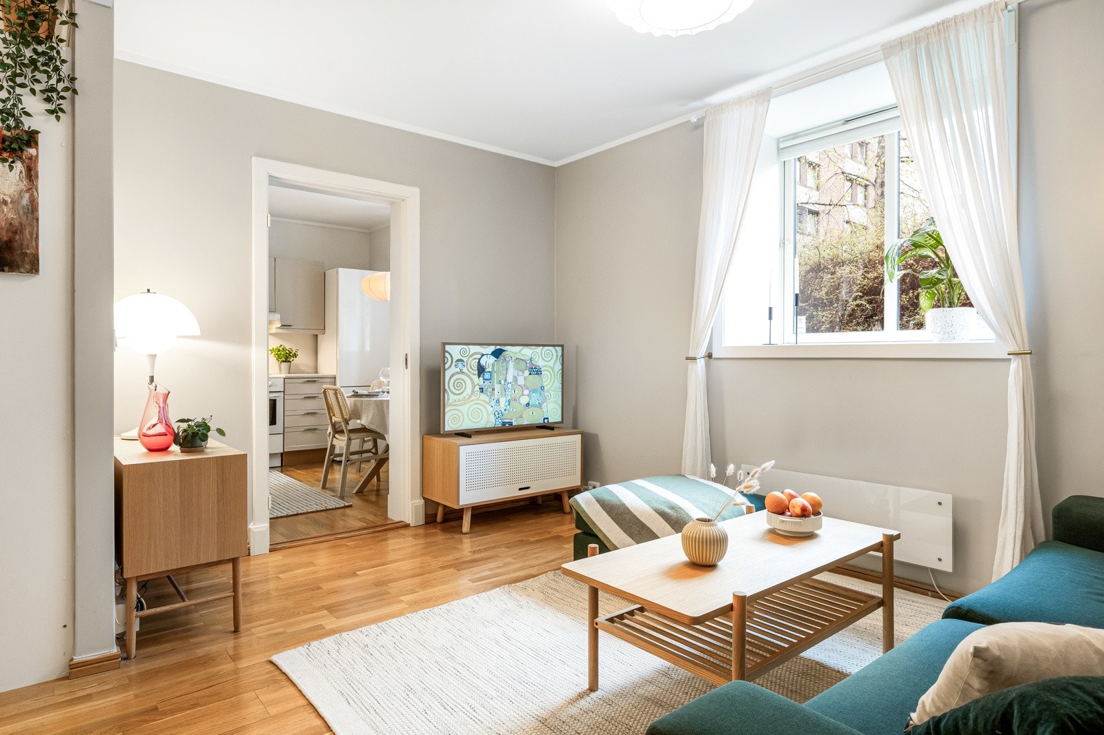 Overflatene ble sparklet og malt for en moderne og delikat utførelse Galleribilde