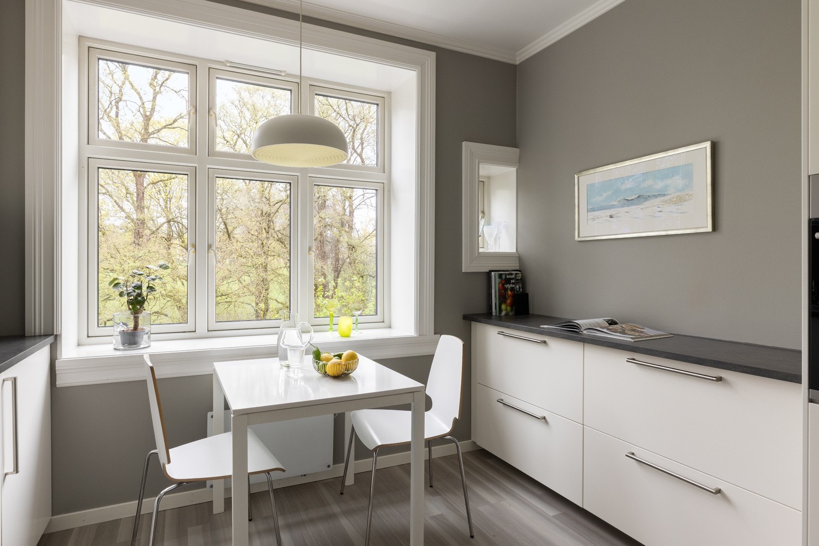 Kjøkkenet har innredning fra Ikea. Galleribilde
