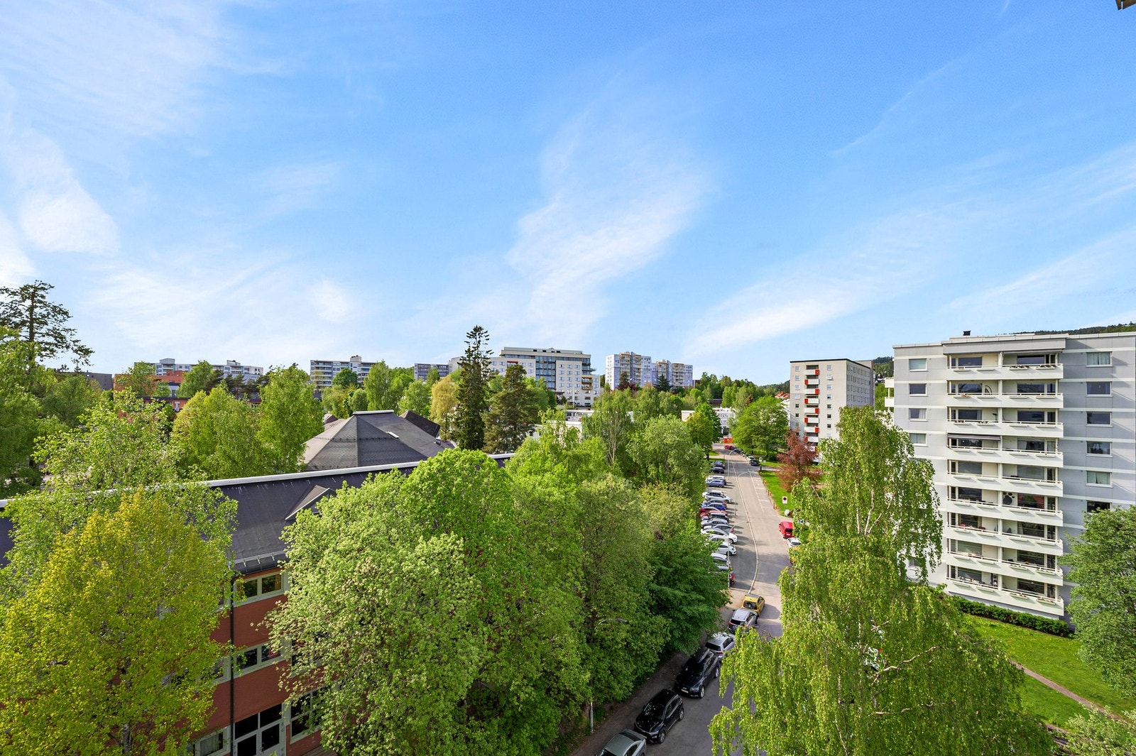 Borettslaget består av 142 andelsleiligheter, fordelt på 6 bygninger. Galleribilde