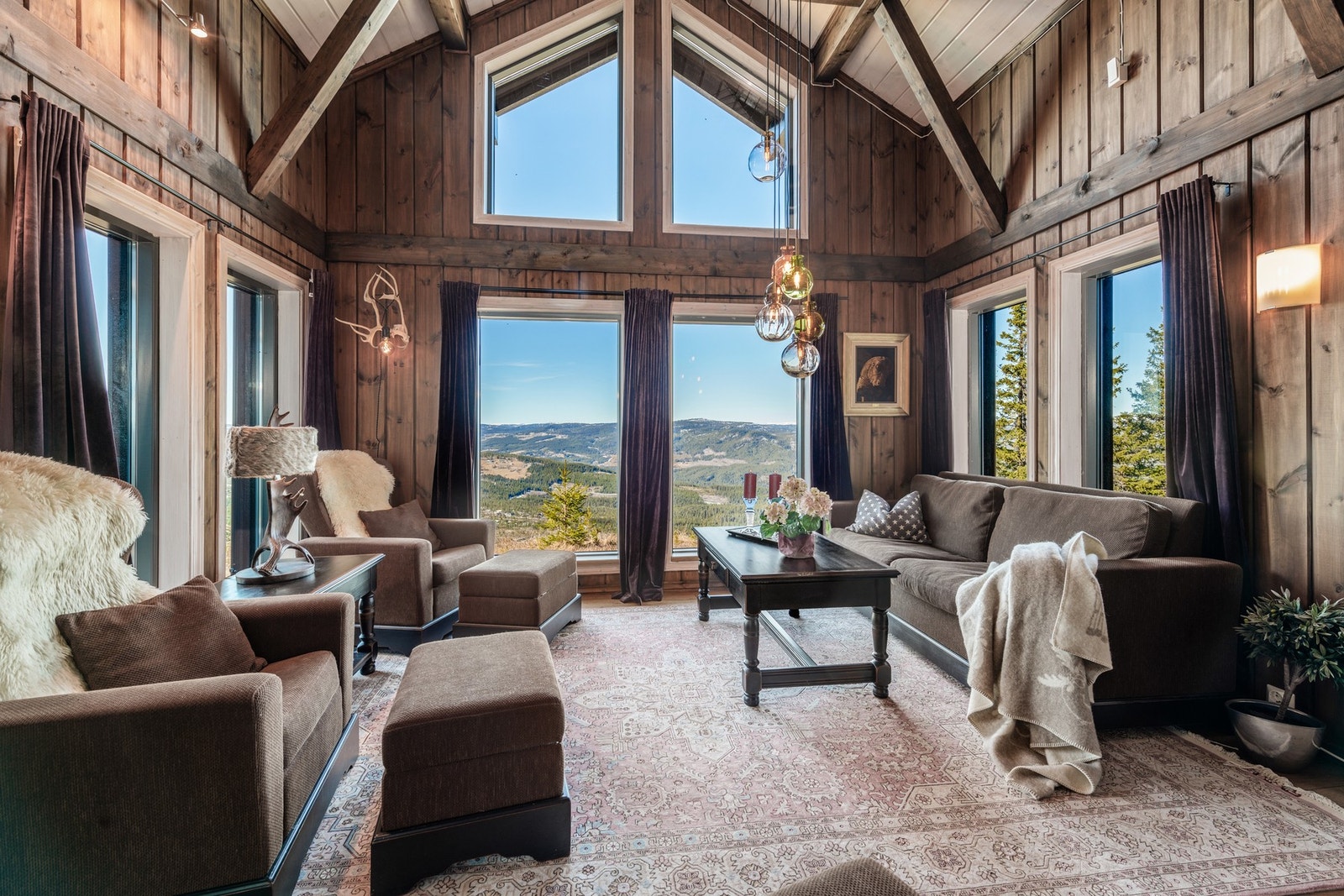 Kryp opp i sofakroken og nyt stillheten. Galleribilde