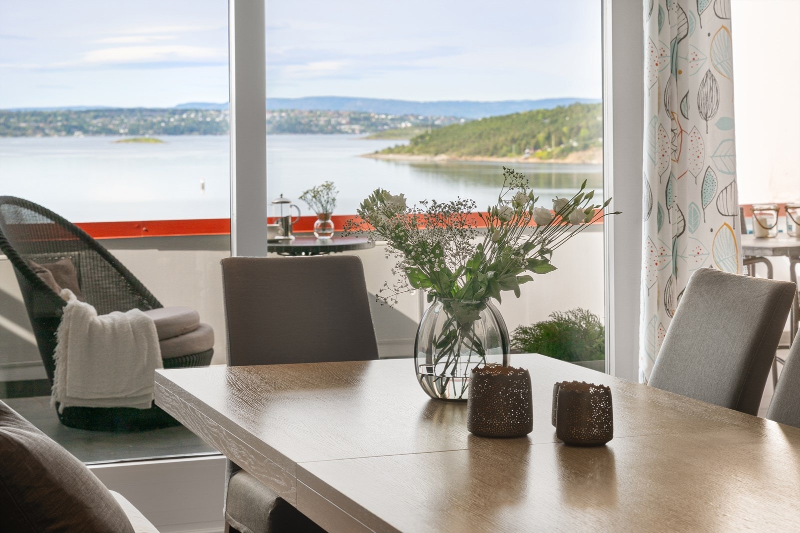 Leiligheten ligger i 3. etasje og ble betydelig påkostet i 2011 Galleribilde