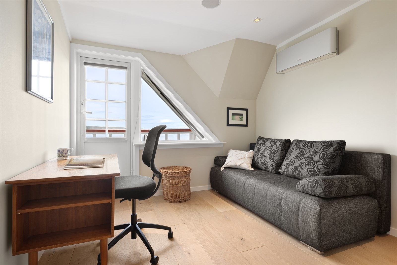 Kontor tilknyttet soverom II Galleribilde