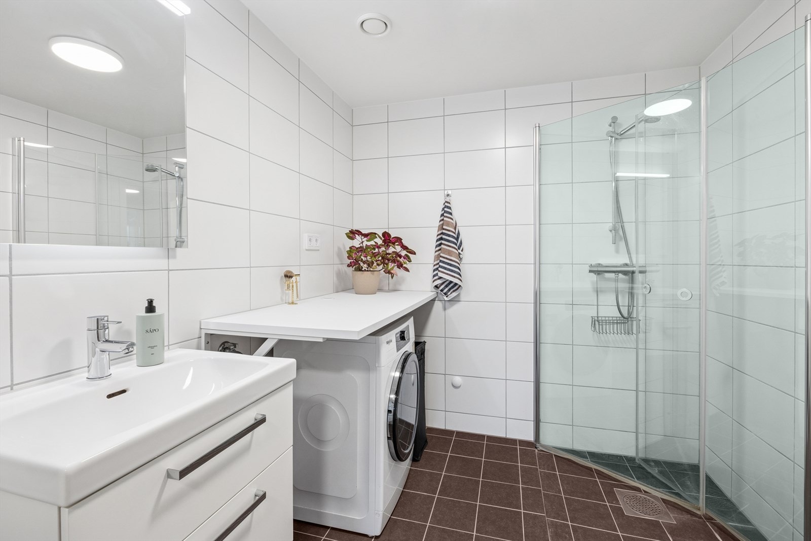 Baderom i tilknytning til hybelen. Galleribilde