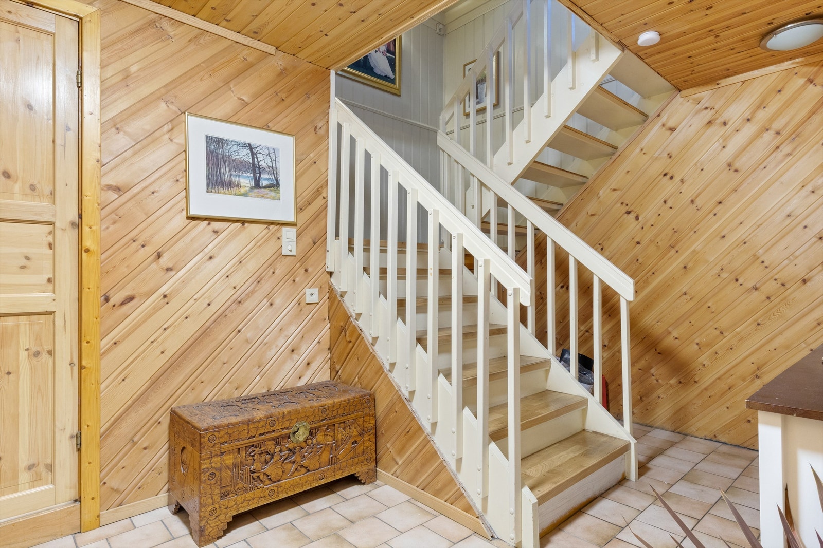 Trappegang til 1. etasje Galleribilde