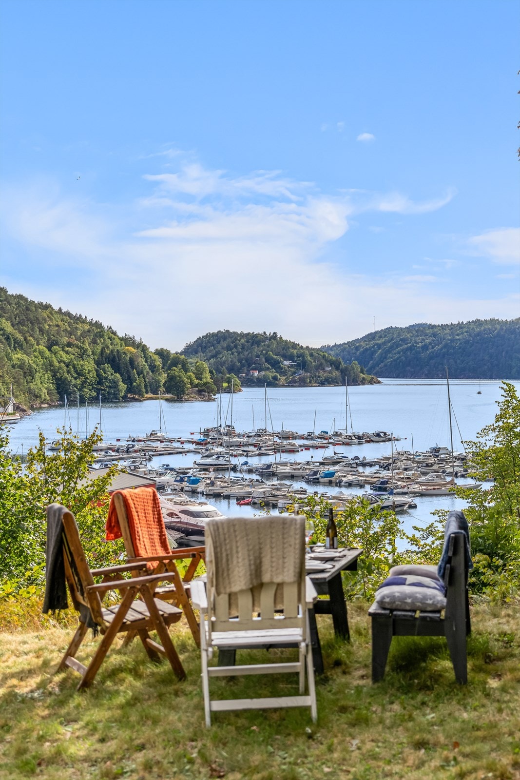 Muligheter for å leie båtplass i havna opp til 14 fot Galleribilde