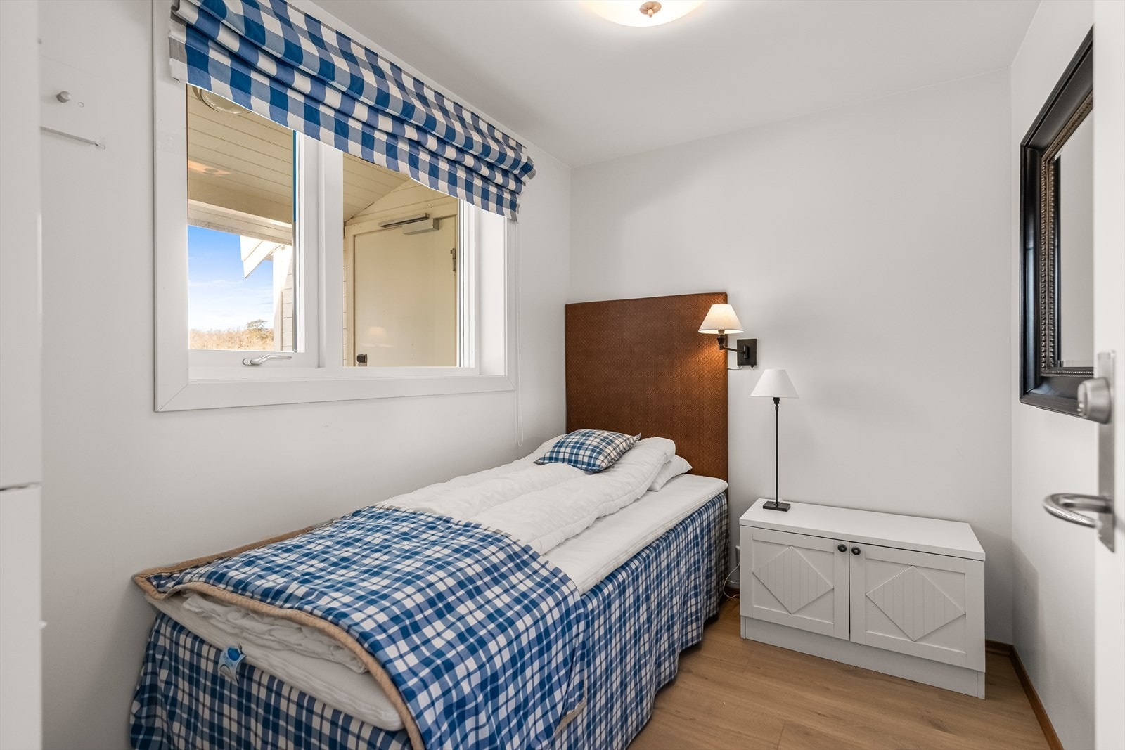 Det tredje soverommet ligger nede i hovedetasjen. Galleribilde