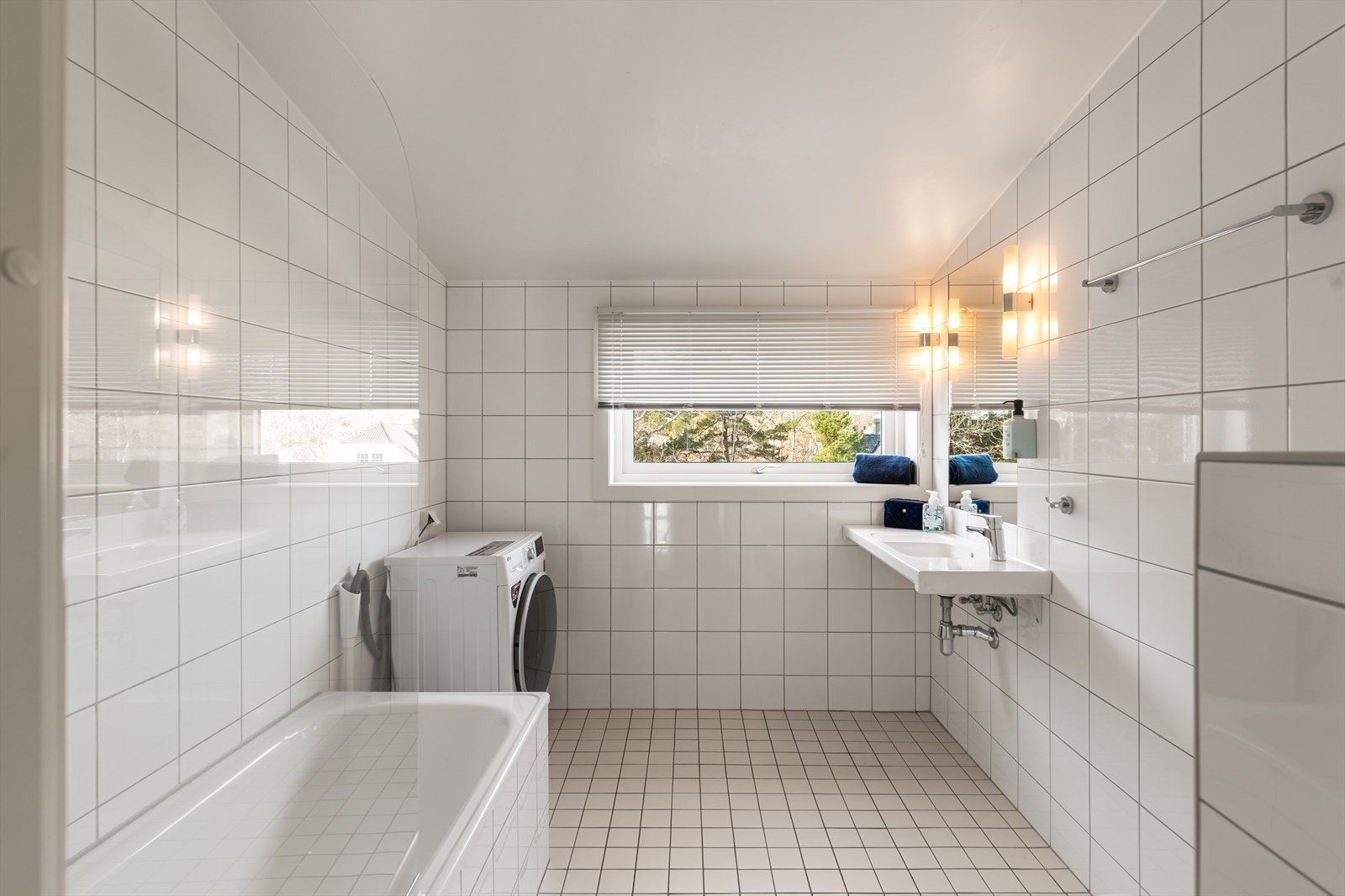 Badet oppe har også opplegg for vaskemaskin. Galleribilde
