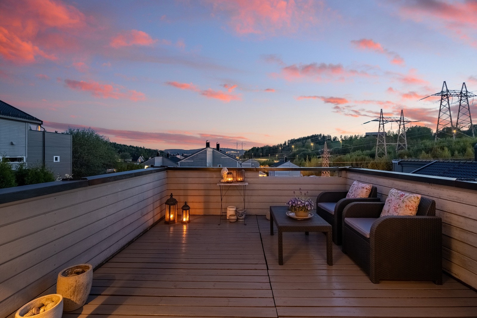 Takterrasse med nydelig utsikt hele dagen. Galleribilde