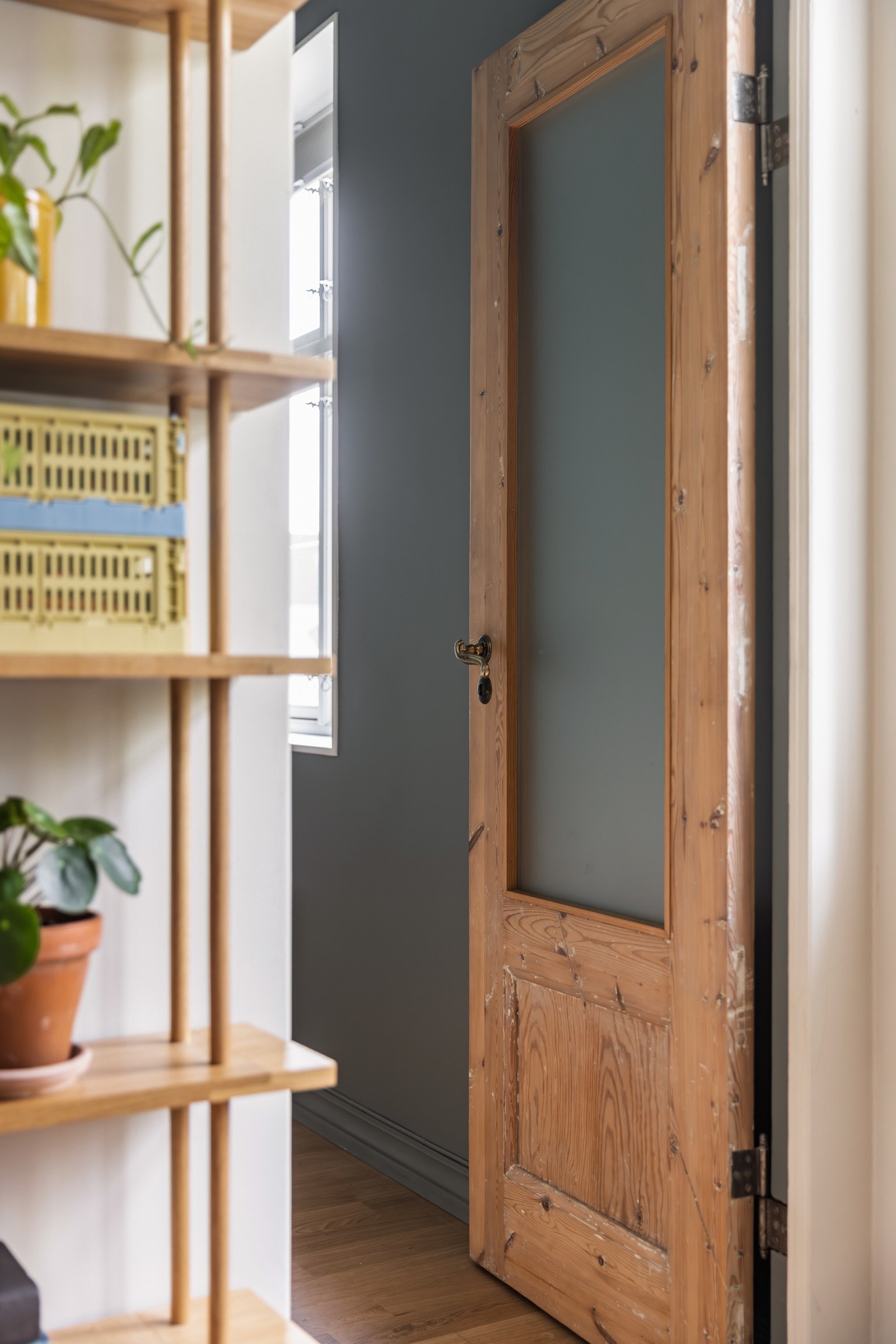 Soverom 1 ligger vegg i vegg med stuen. Dette rommet var tidligere kjøkken. Galleribilde