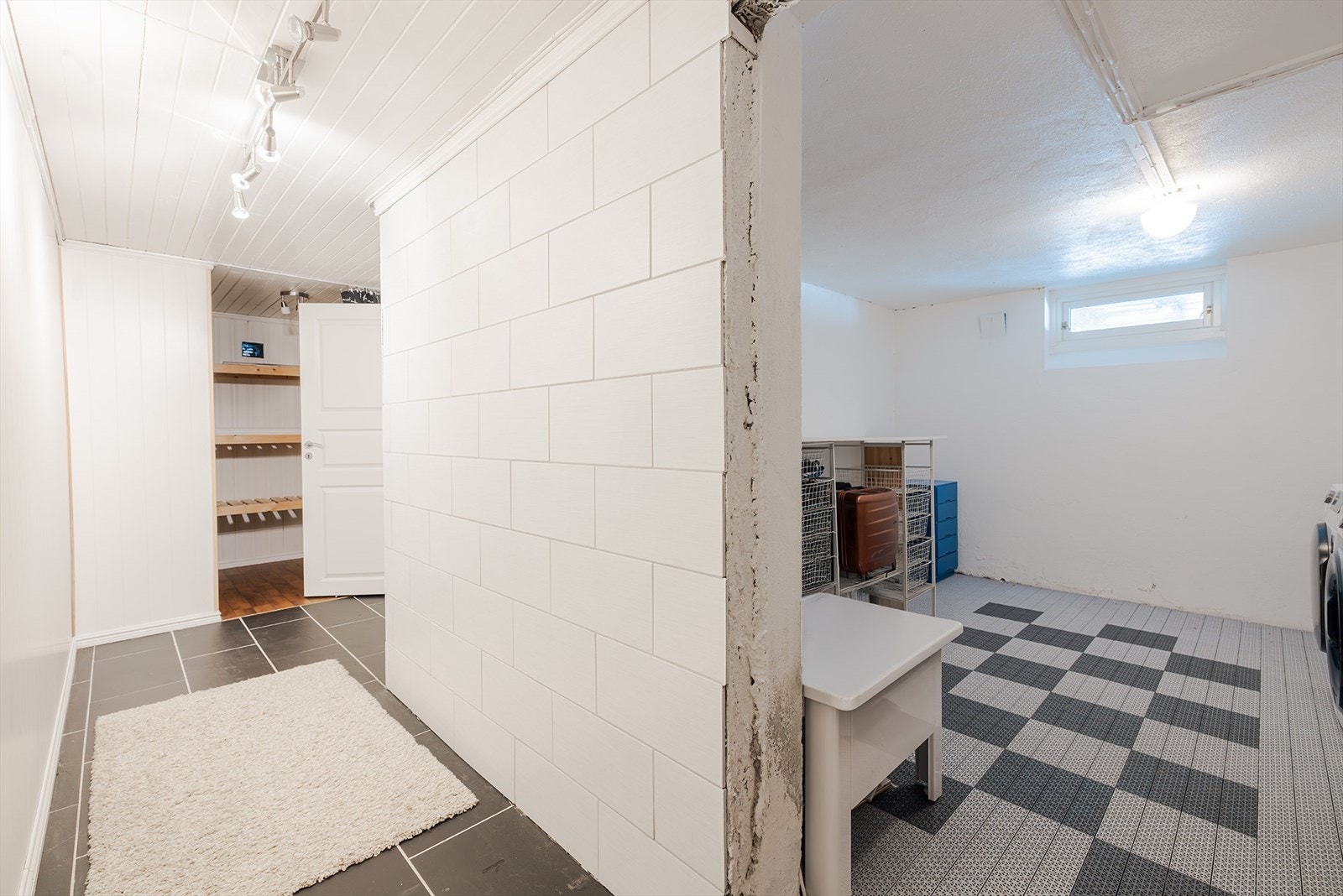 Kjelleren har et bruksareal på 36 kvm Galleribilde