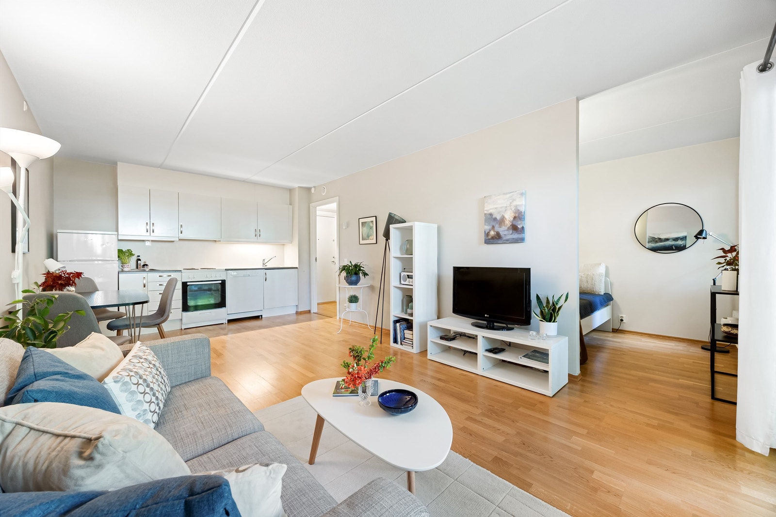 Man kan enkelt sette opp en skyvedør eller dør inn mot alkoven om det er ønskelig. Galleribilde