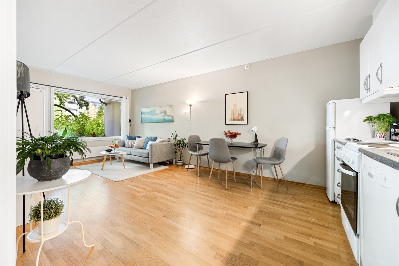 Velkommen til Pilestredet Park 38! Presentert v/ Therese Ekeli Berg i Krogsveen Galleribilde